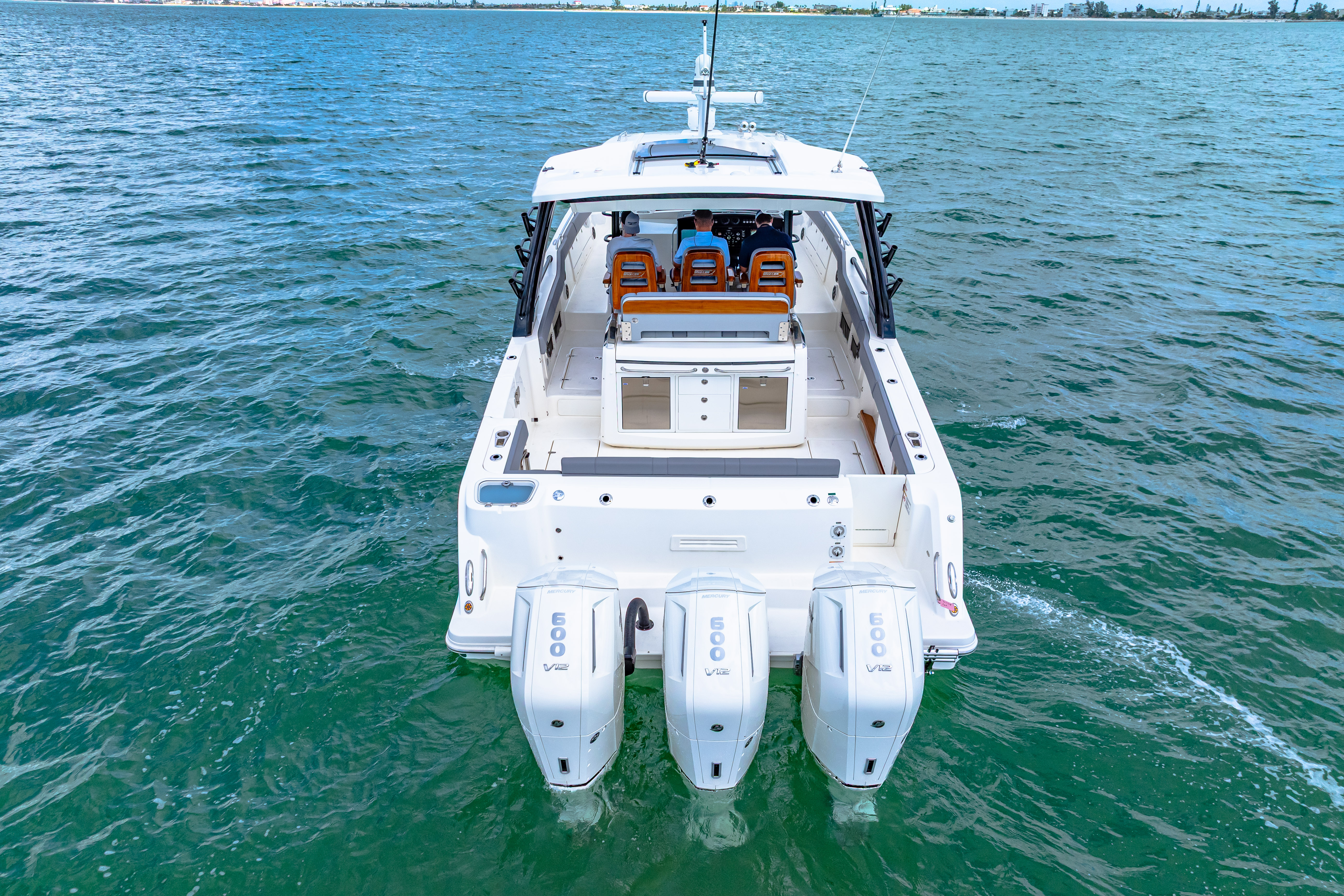2025 Boston Whaler 420 Outrage Image Thumbnail #8