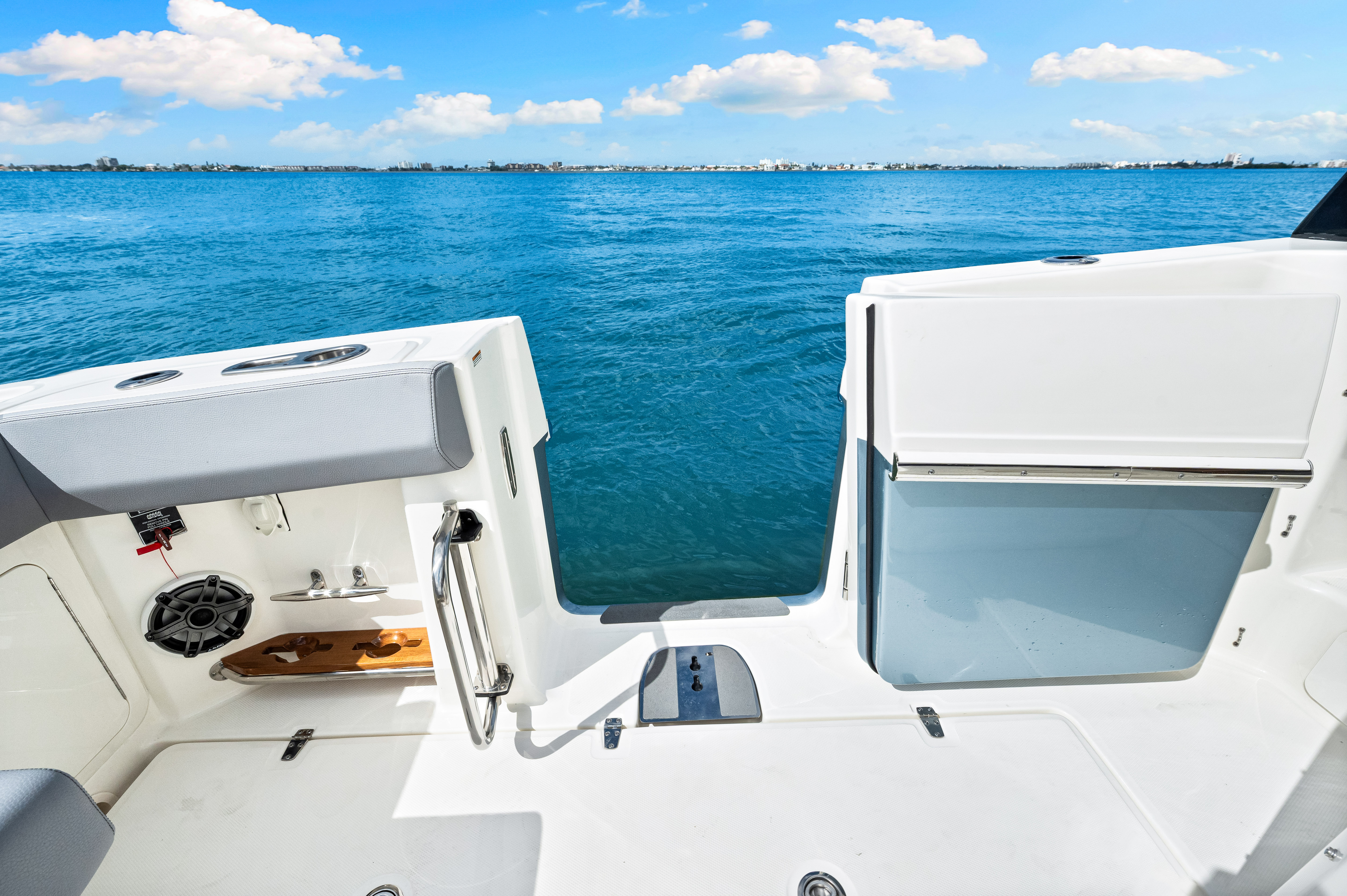 2025 Boston Whaler 420 Outrage Image Thumbnail #43