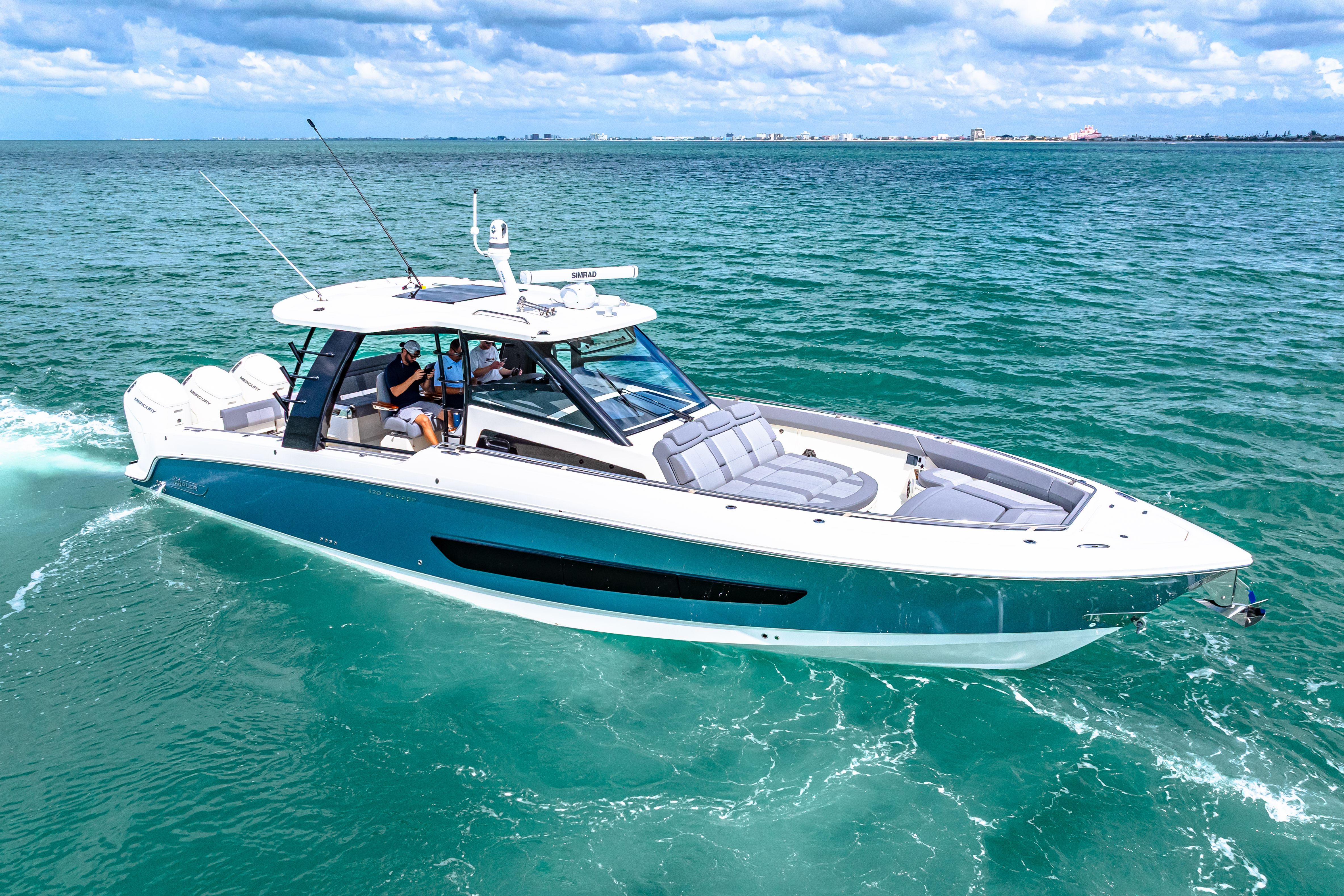 2025 Boston Whaler 420 Outrage Image Thumbnail #20