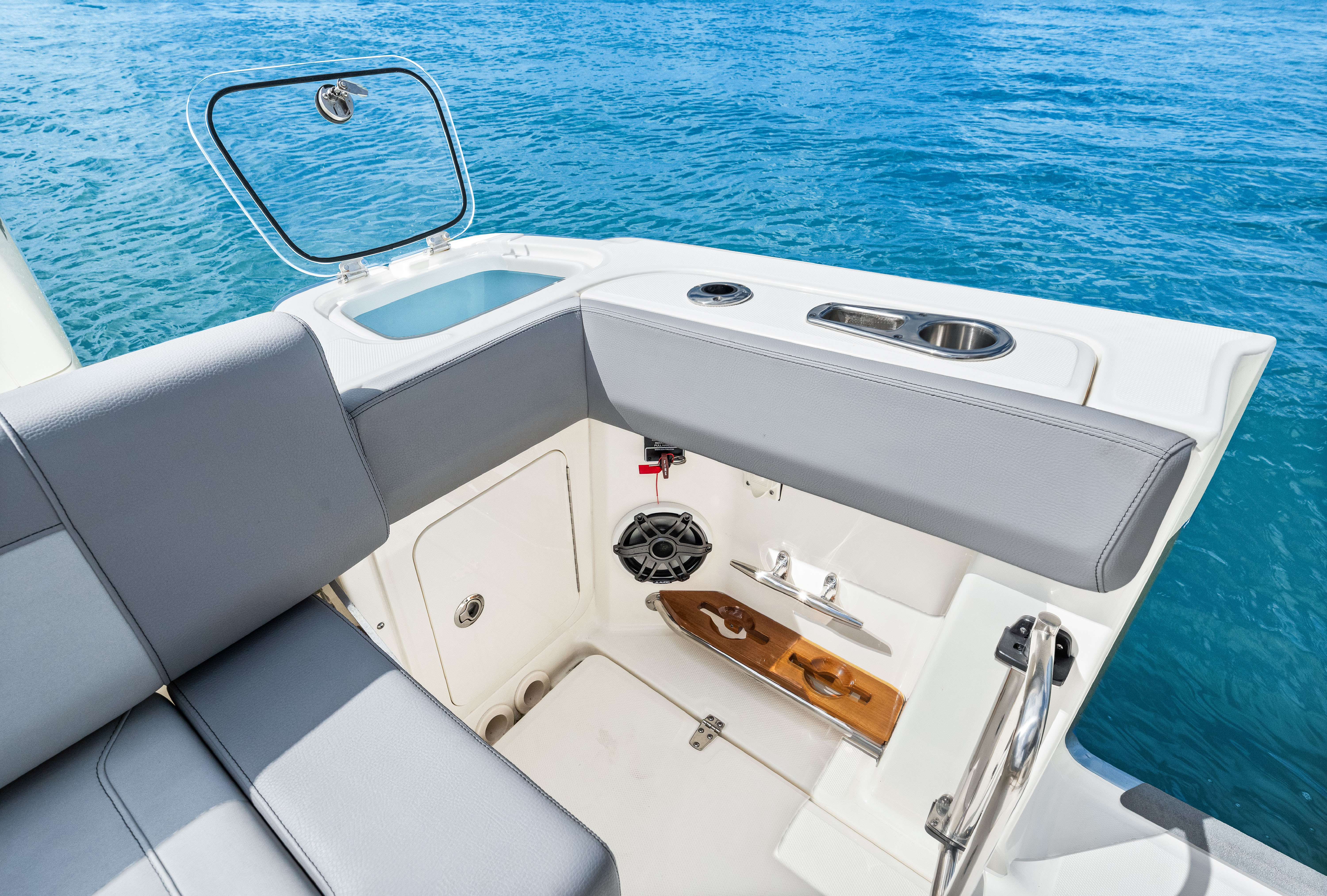 2025 Boston Whaler 420 Outrage Image Thumbnail #44