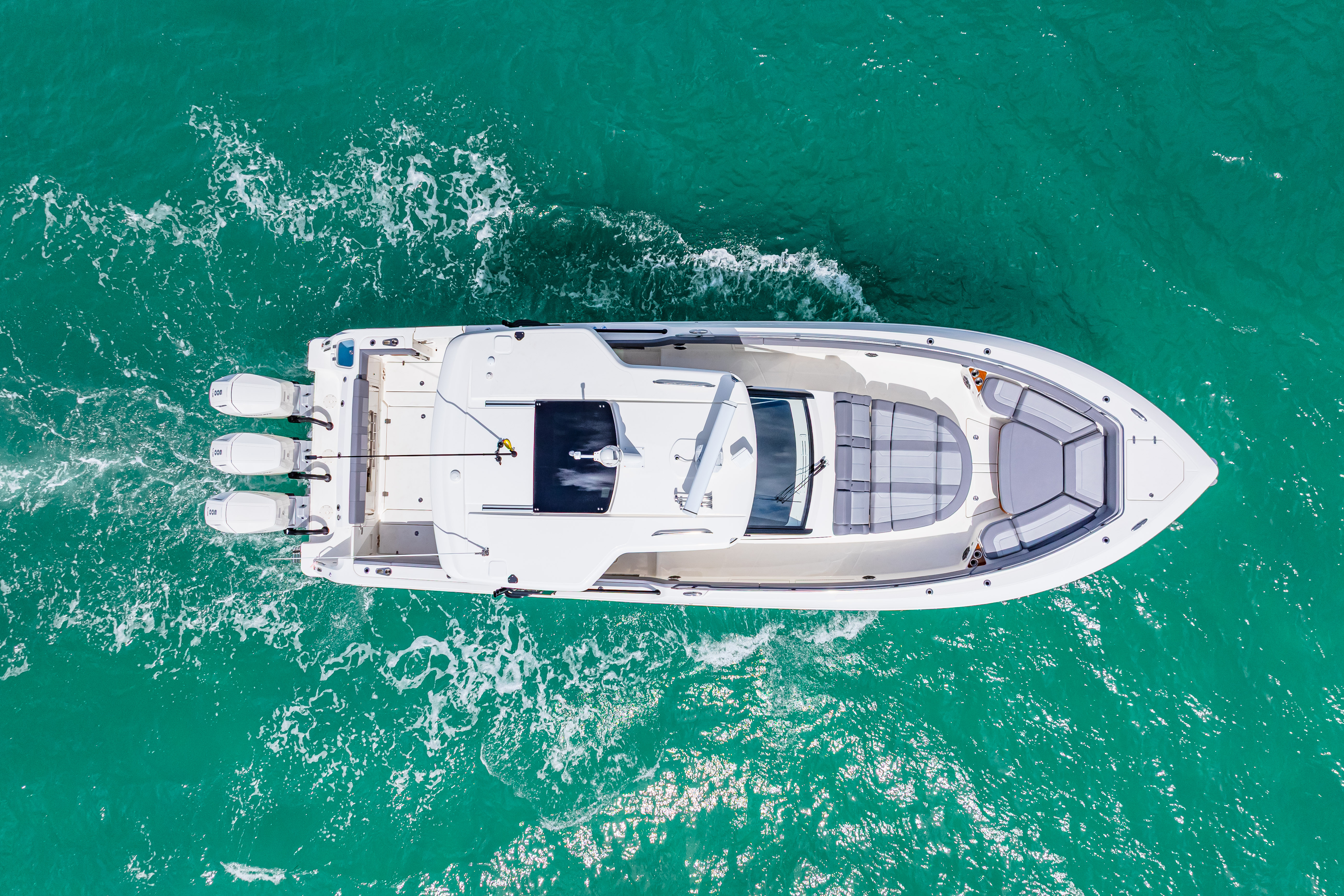 2025 Boston Whaler 420 Outrage Image Thumbnail #25