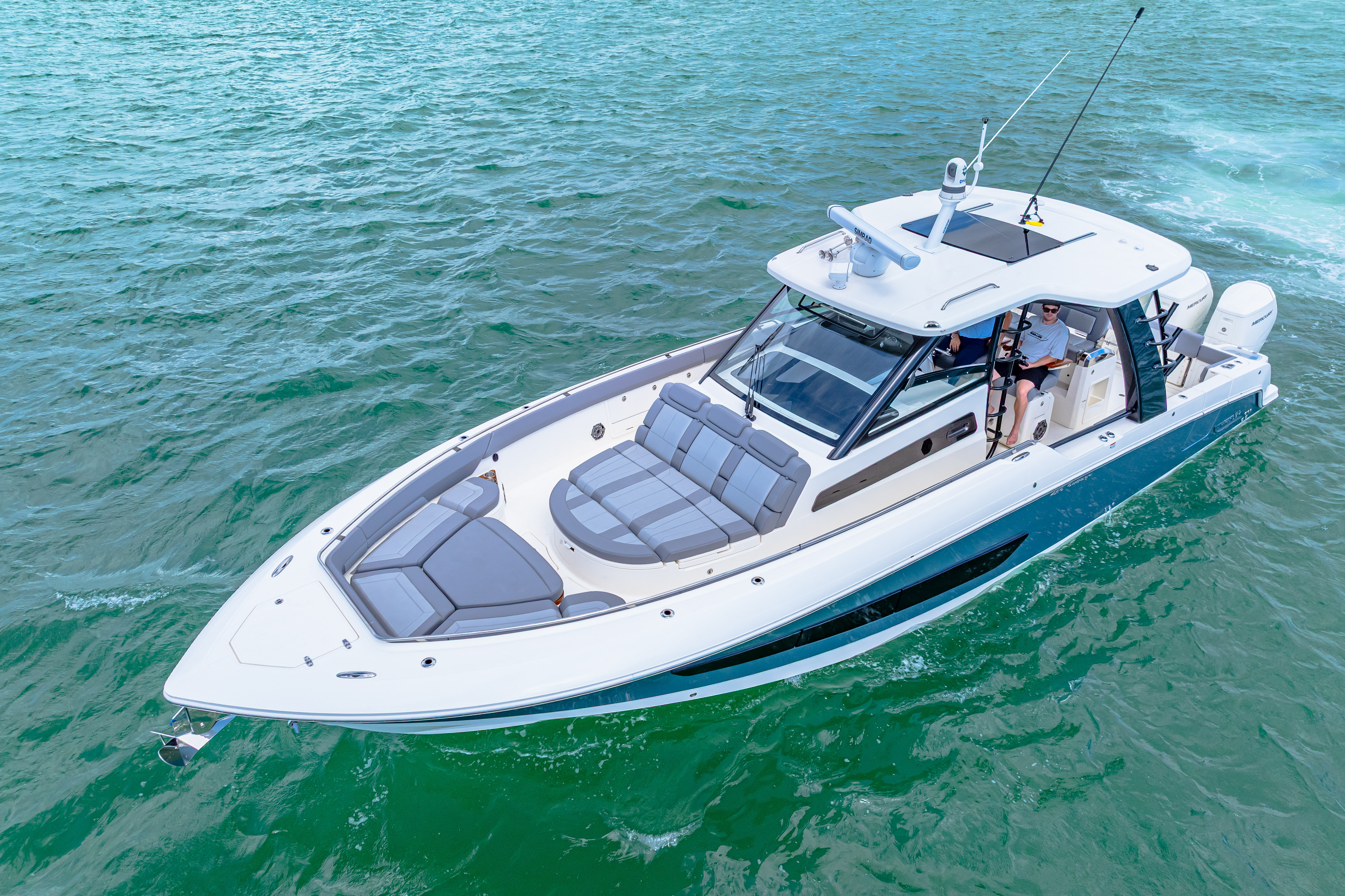 2025 Boston Whaler 420 Outrage Image Thumbnail #2