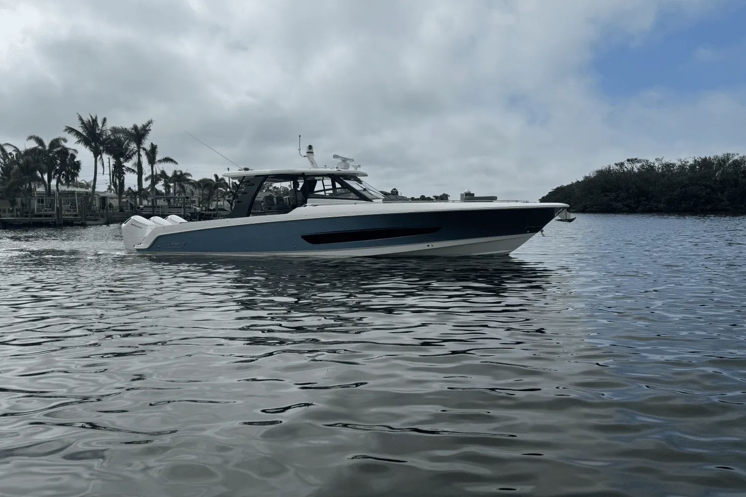 2025 Boston Whaler 420 Outrage Image Thumbnail #1