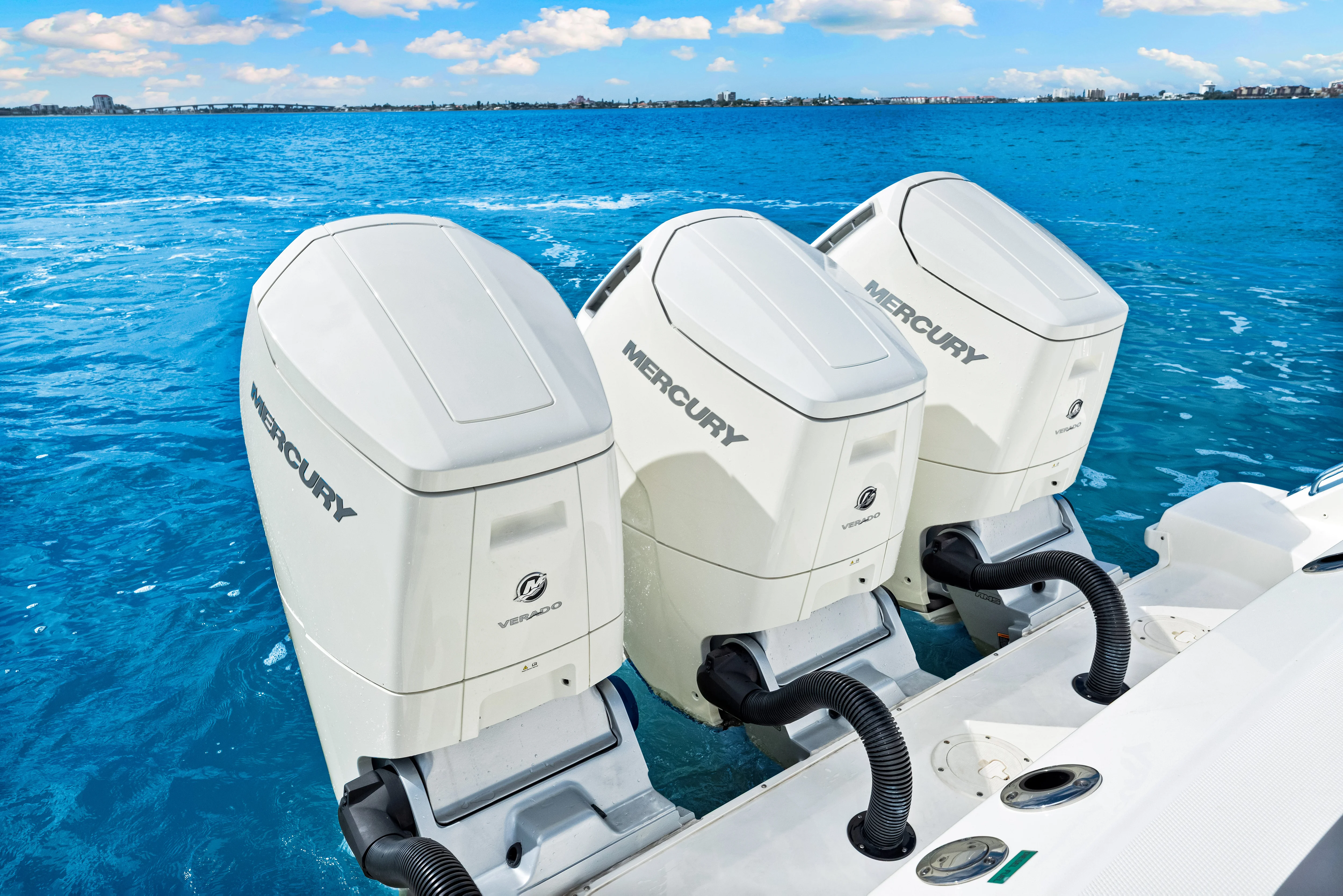 2025 Boston Whaler 420 Outrage Image Thumbnail #38