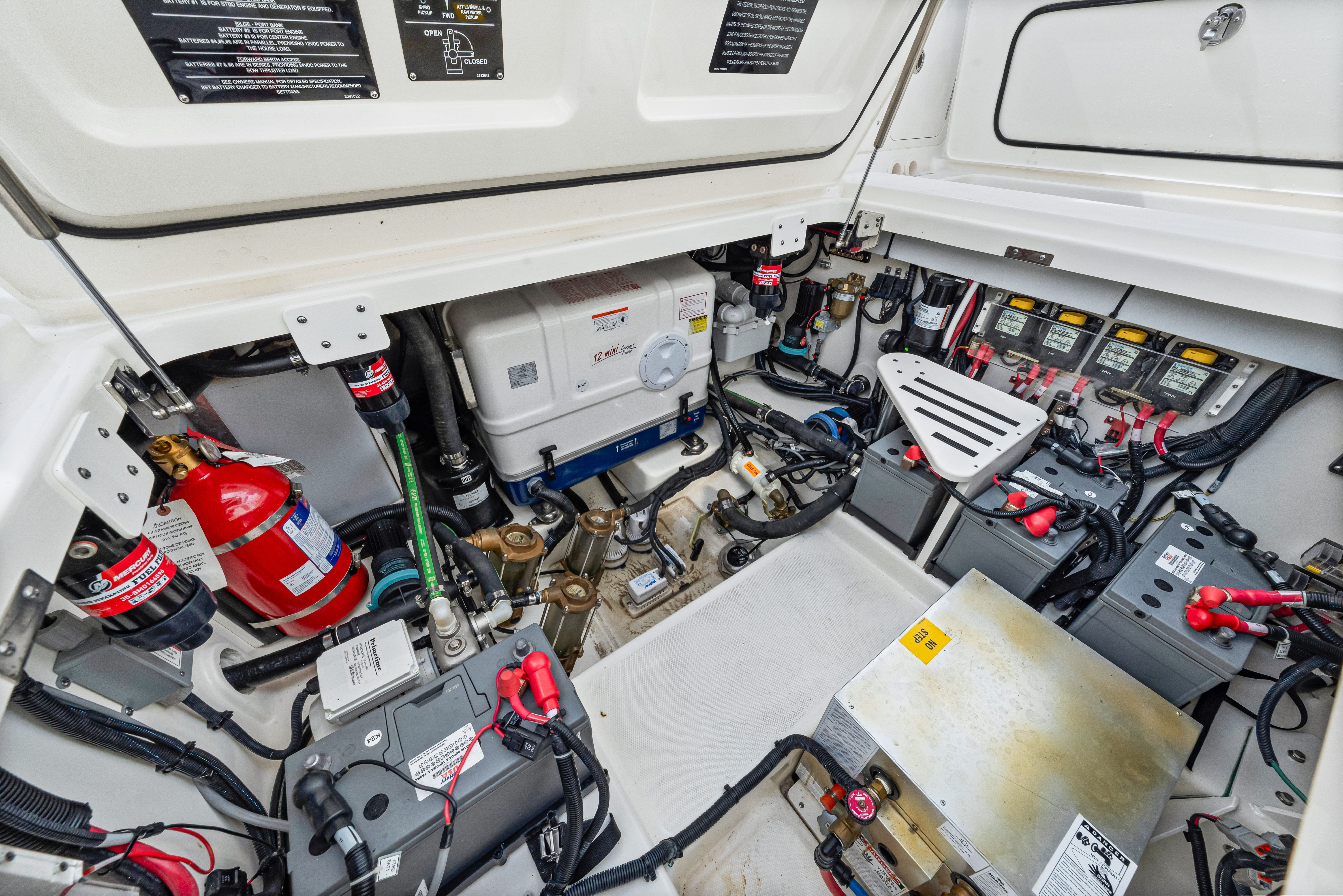 2025 Boston Whaler 420 Outrage Image Thumbnail #75