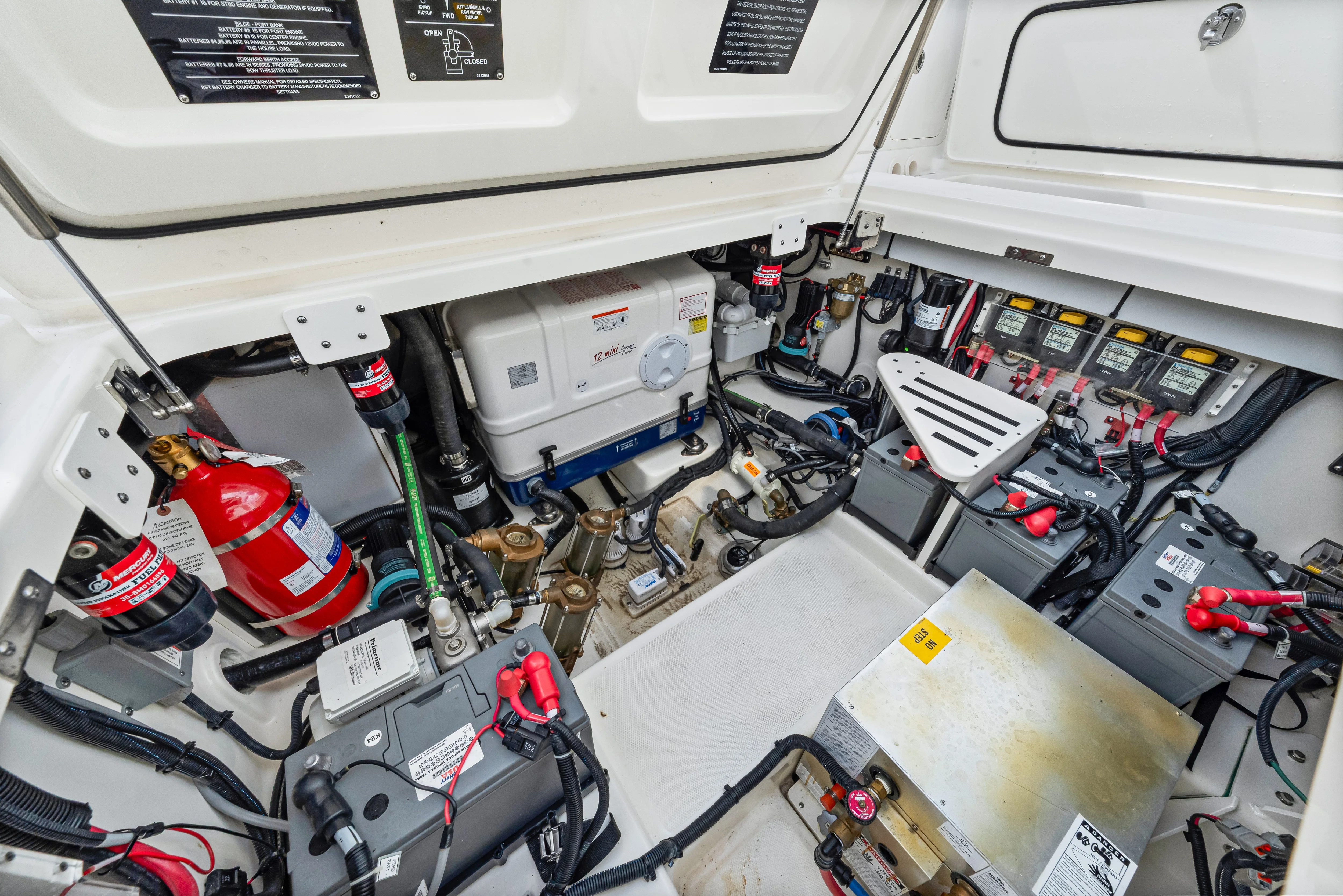 2025 Boston Whaler 420 Outrage Image Thumbnail #75