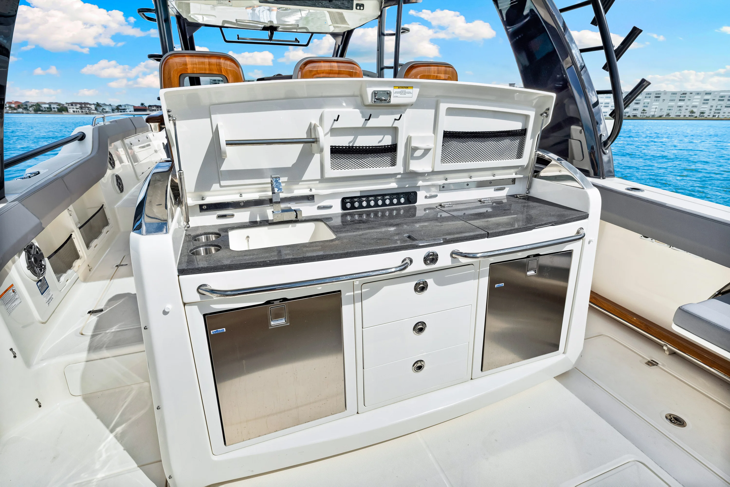 2025 Boston Whaler 420 Outrage Image Thumbnail #45
