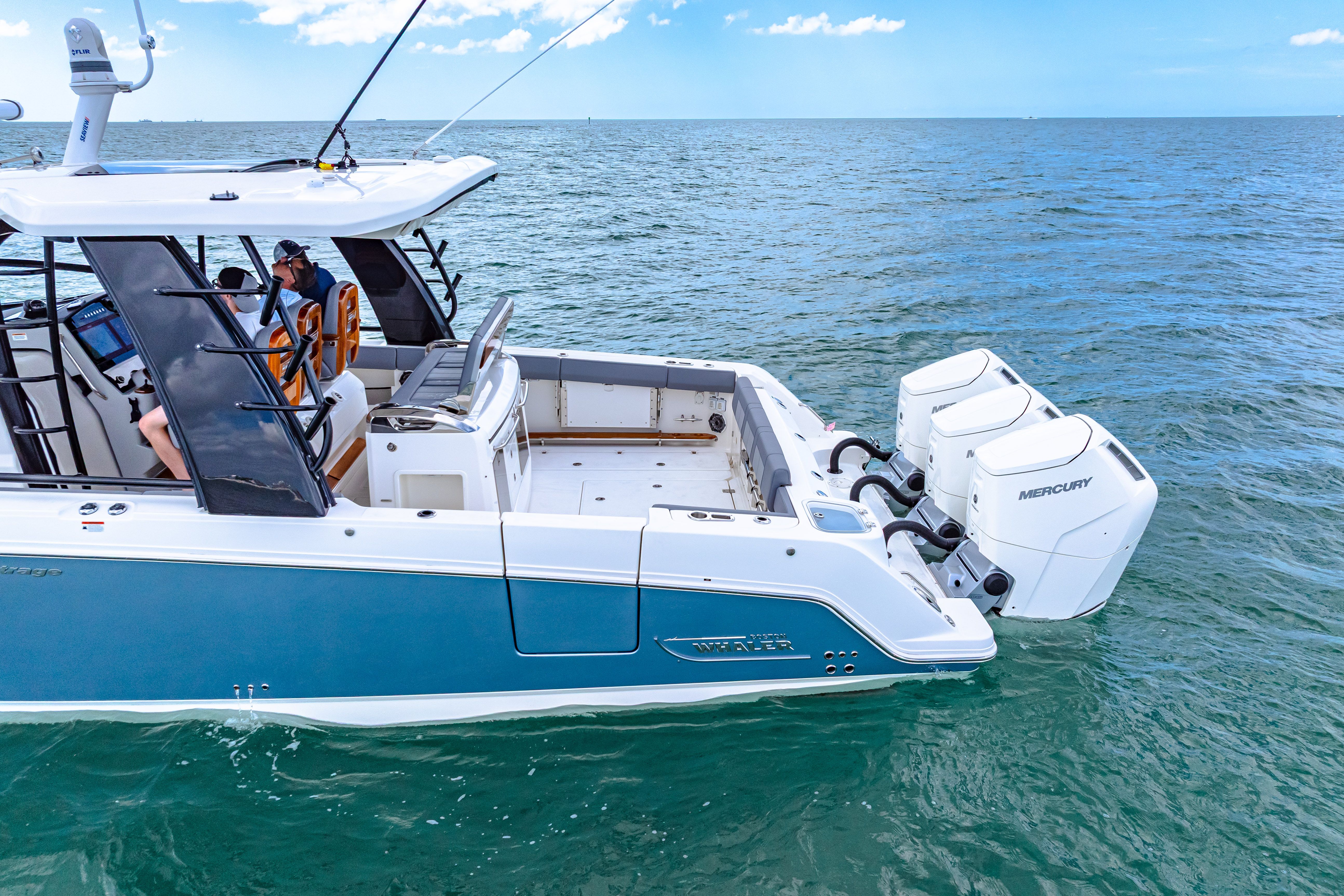 2025 Boston Whaler 420 Outrage Image Thumbnail #19