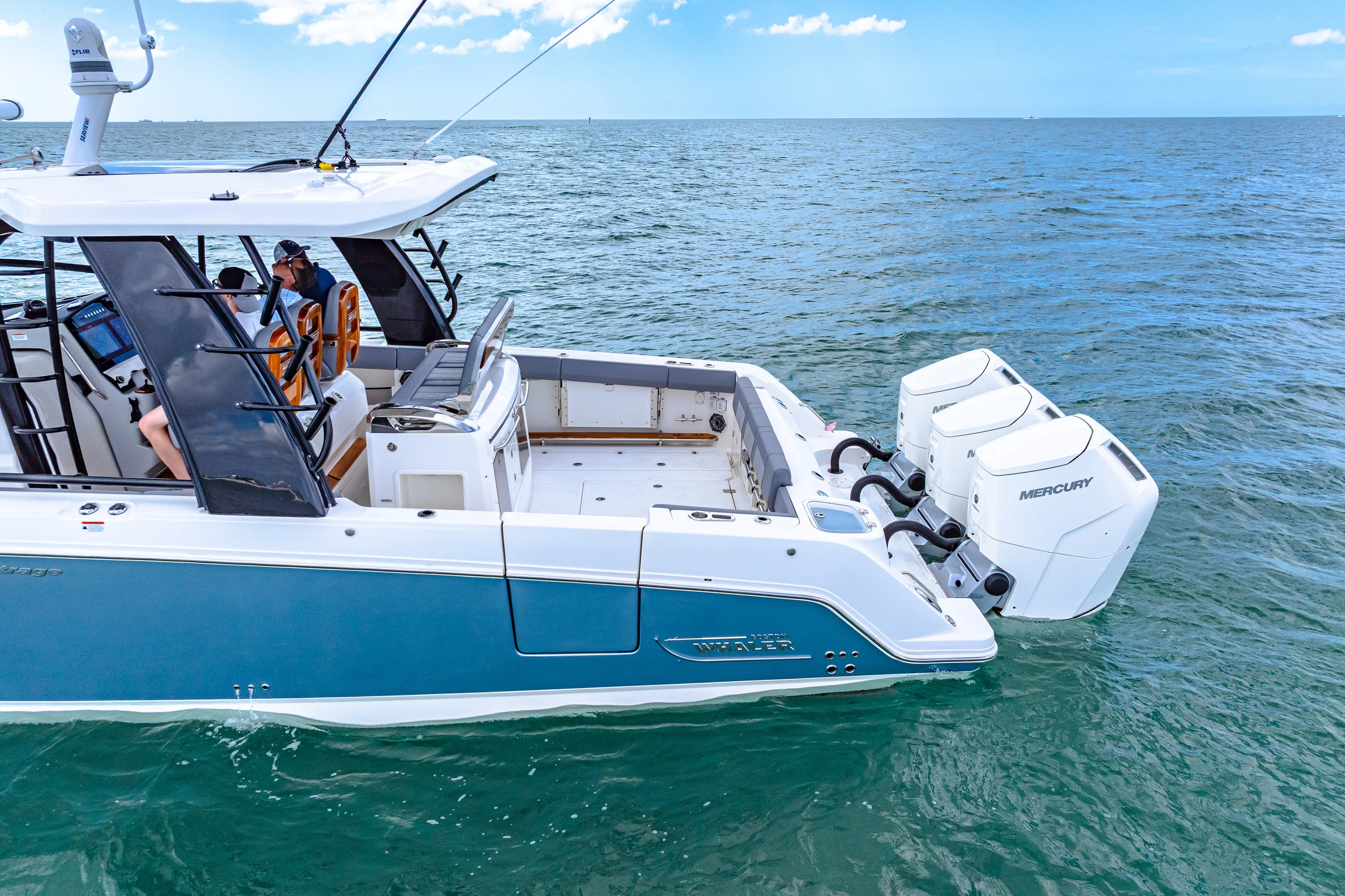 2025 Boston Whaler 420 Outrage Image Thumbnail #19