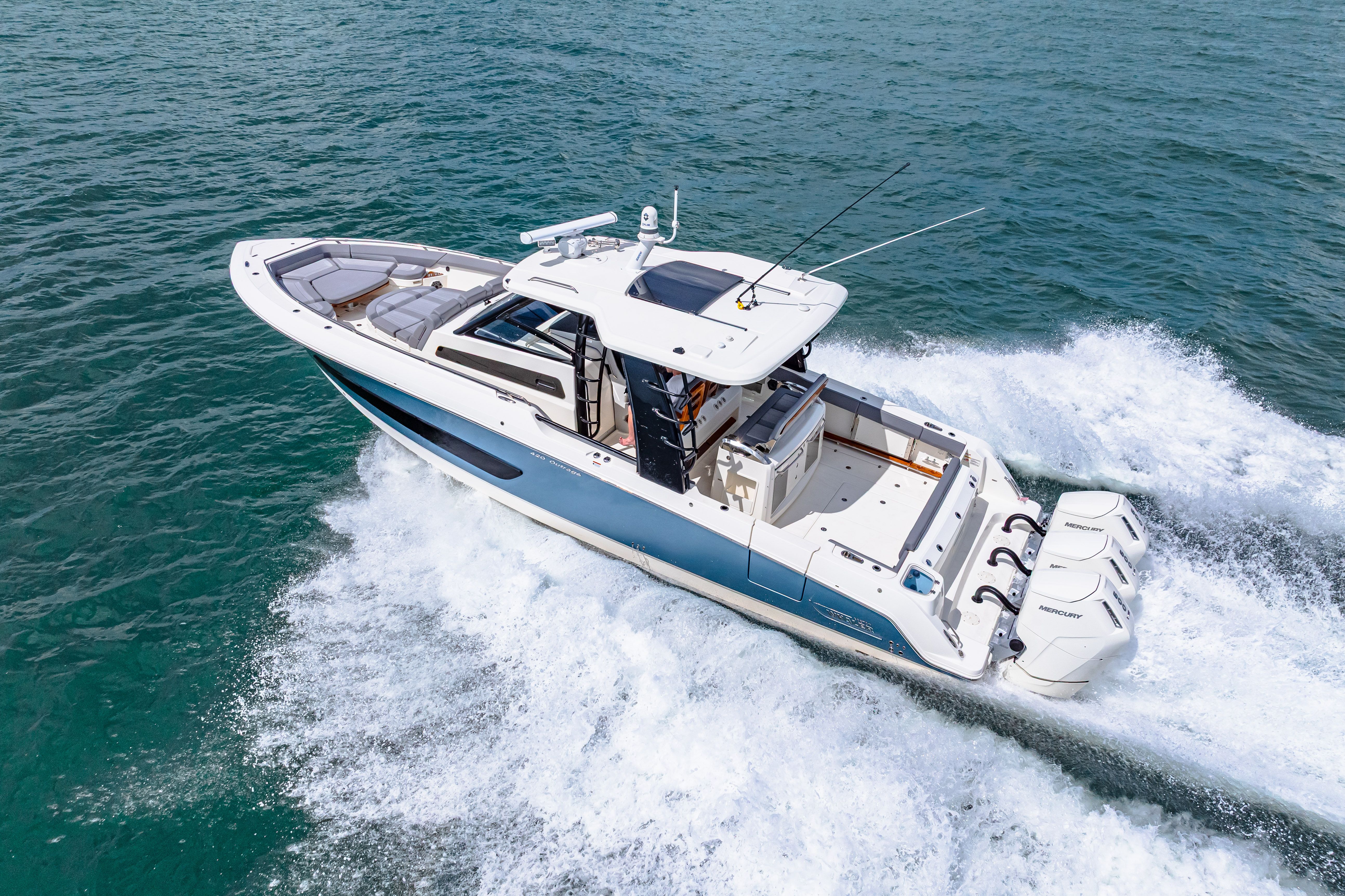 2025 Boston Whaler 420 Outrage Image Thumbnail #31