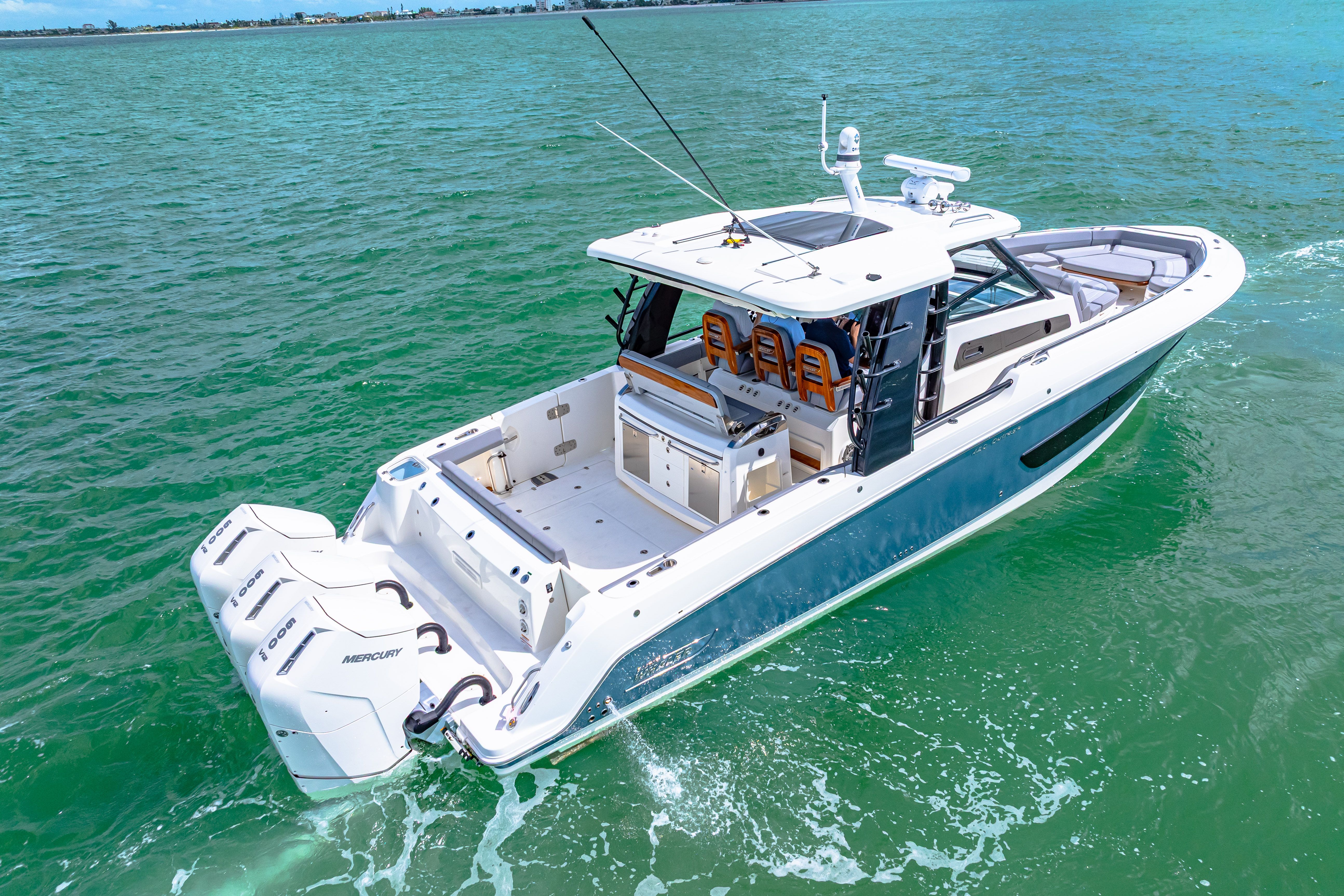 2025 Boston Whaler 420 Outrage Image Thumbnail #23