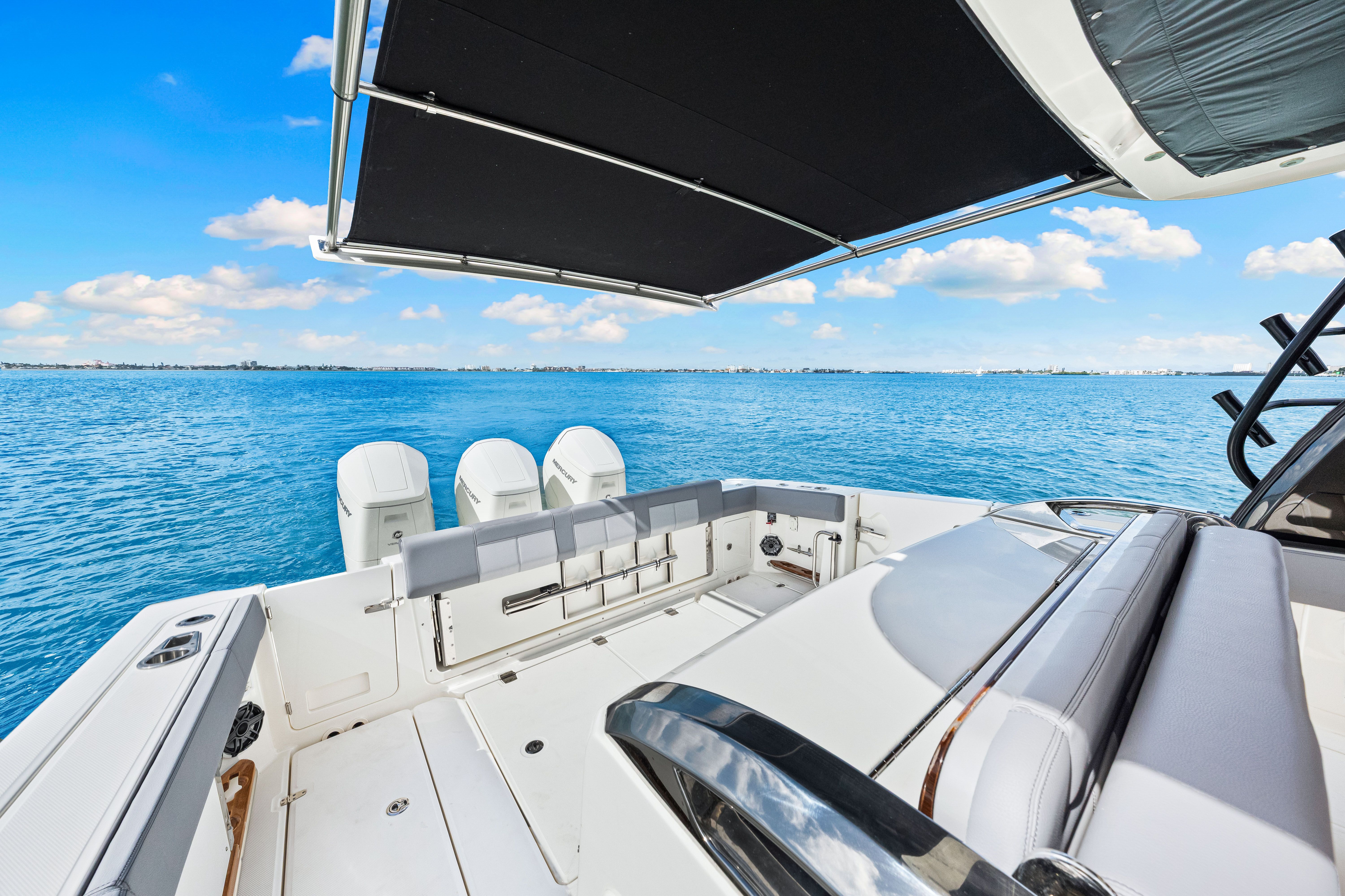 2025 Boston Whaler 420 Outrage Image Thumbnail #40