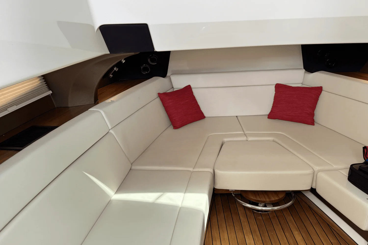 2025 Boston Whaler 420 Outrage Image Thumbnail #71