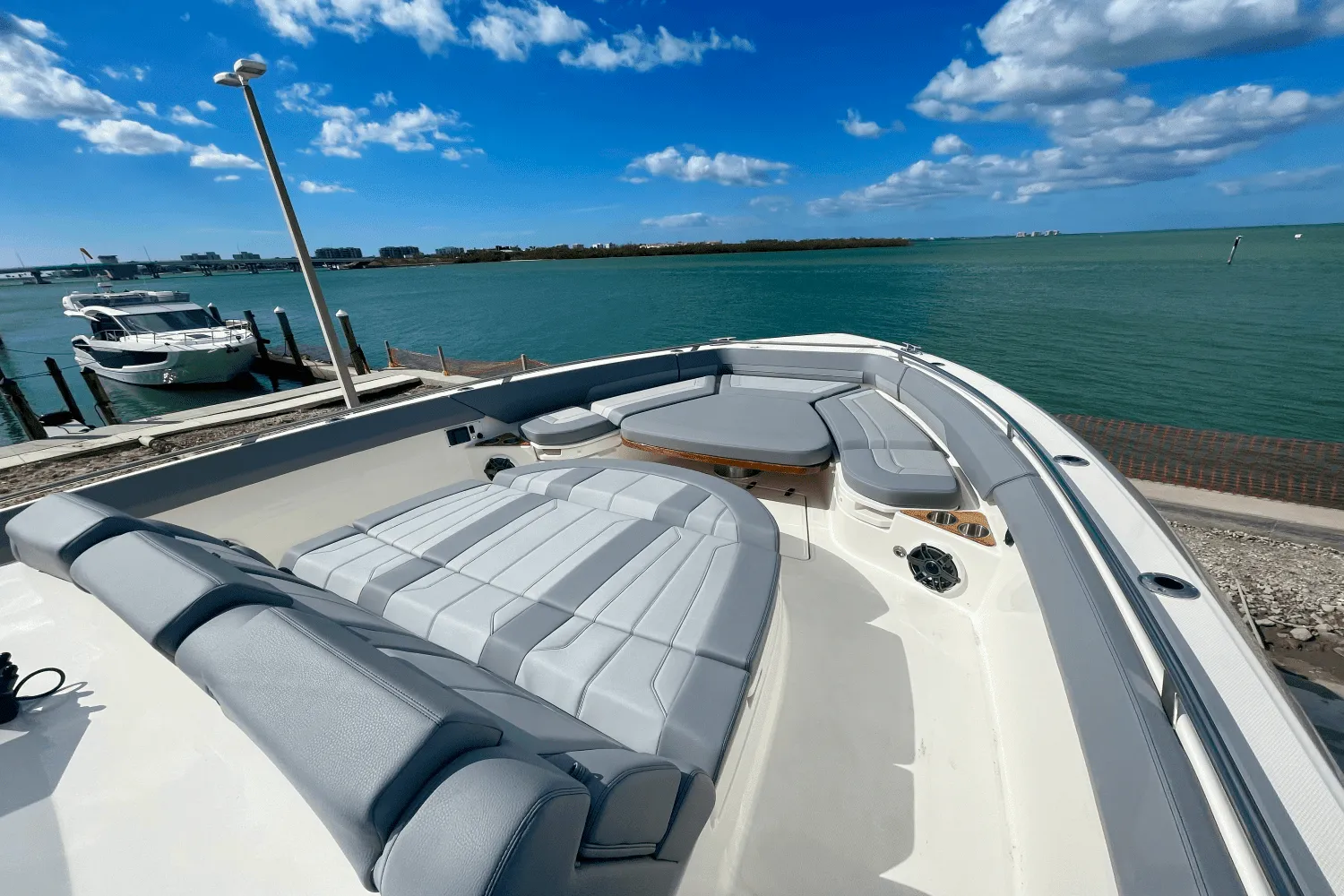 2025 Boston Whaler 420 Outrage Image Thumbnail #24