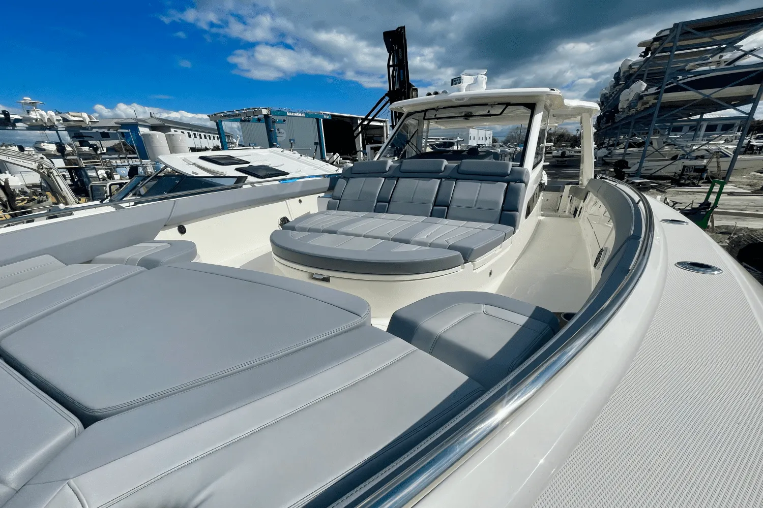 2025 Boston Whaler 420 Outrage Image Thumbnail #31