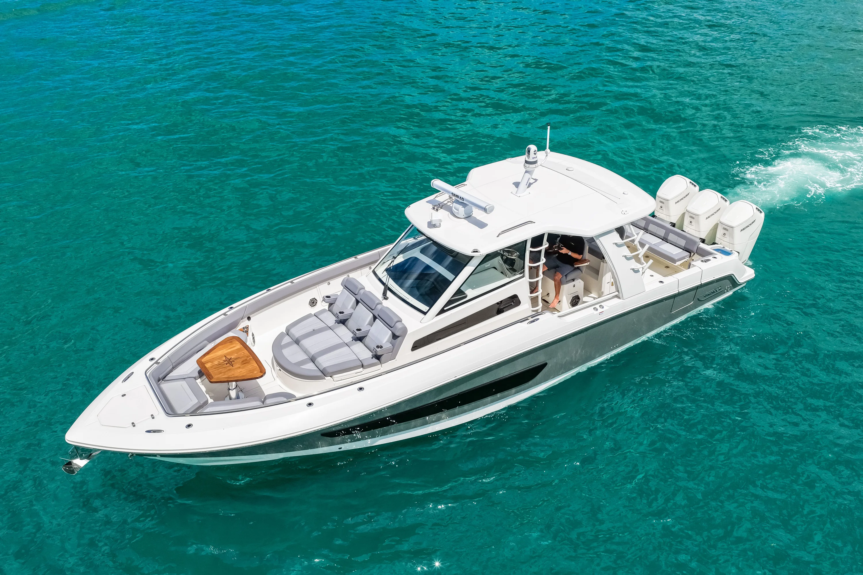 2025 Boston Whaler 420 Outrage Image Thumbnail #6