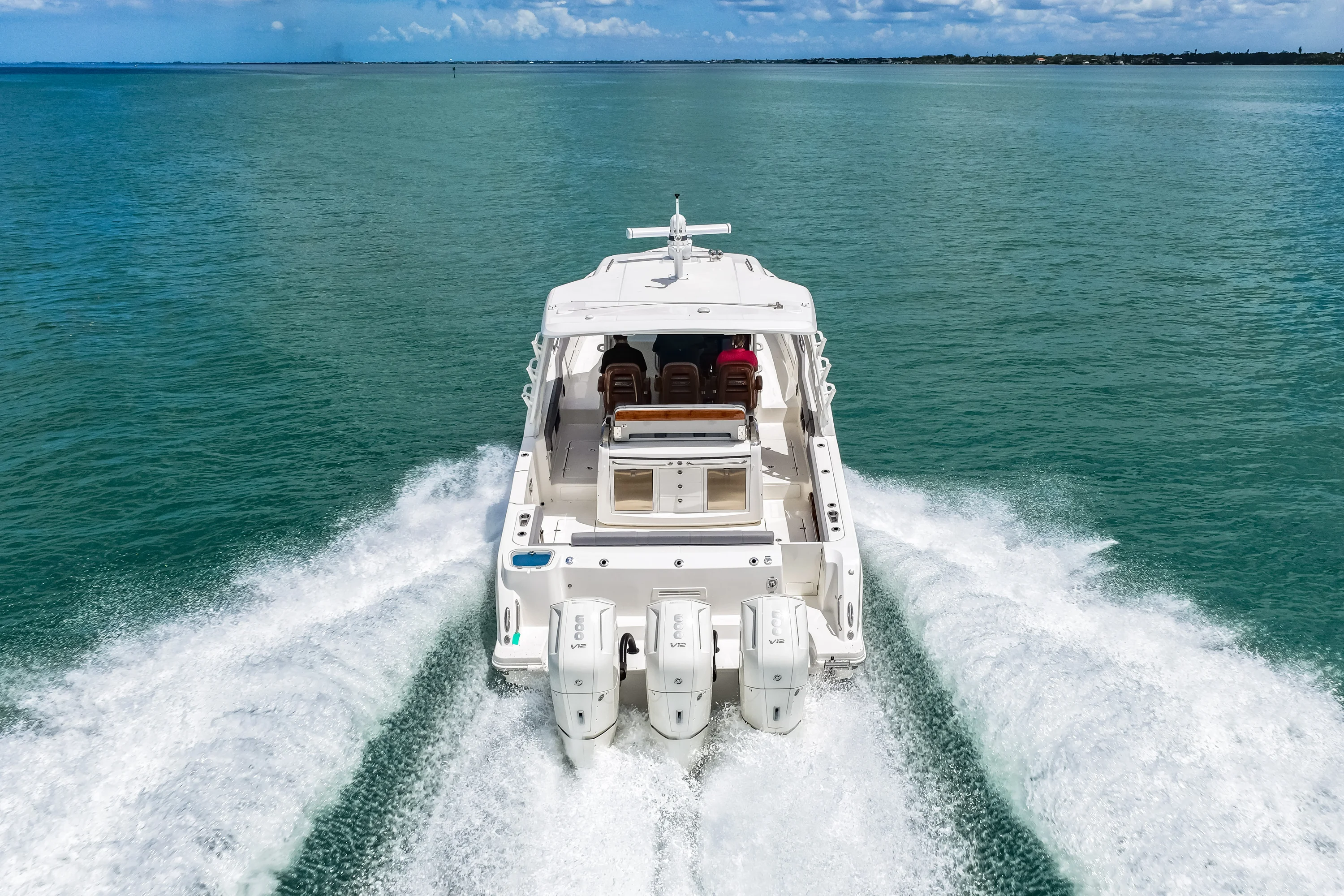 2025 Boston Whaler 420 Outrage Image Thumbnail #60