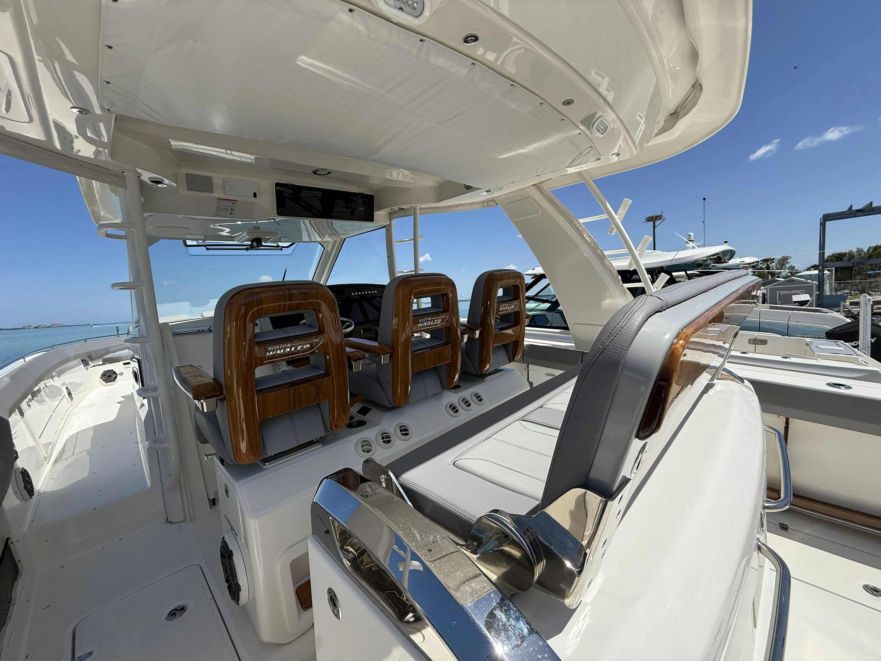 2025 Boston Whaler 420 Outrage Image Thumbnail #19