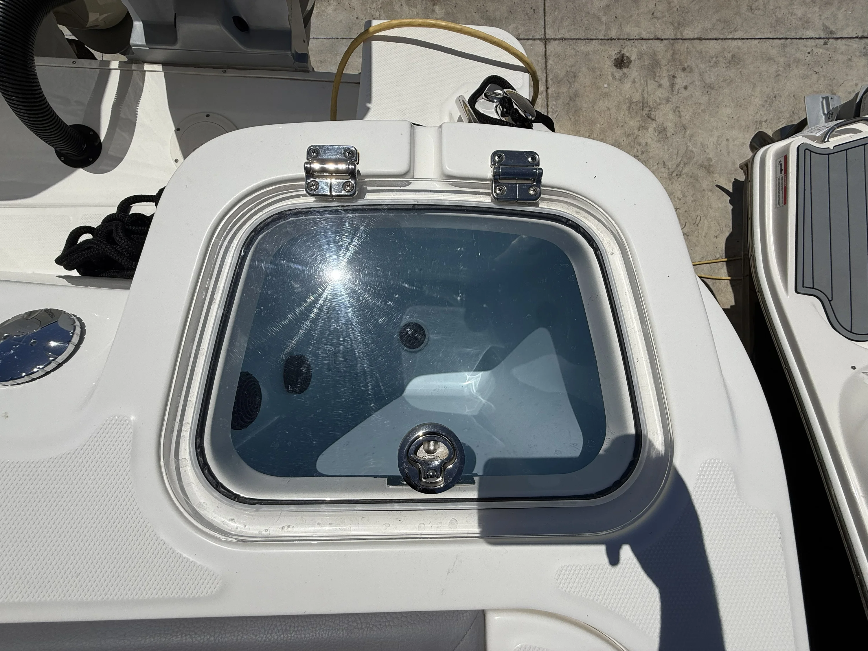 2025 Boston Whaler 420 Outrage Image Thumbnail #31