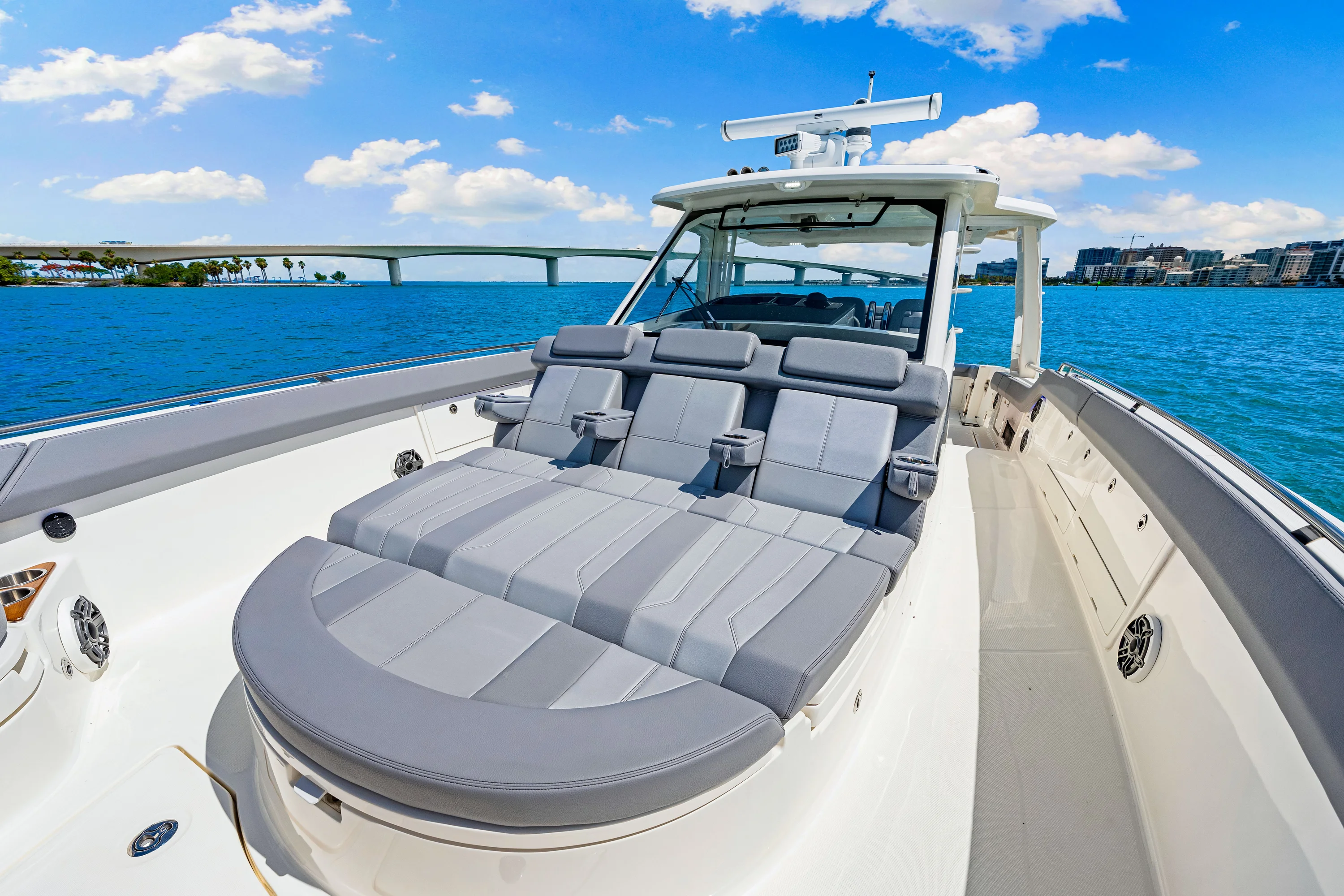 2025 Boston Whaler 420 Outrage Image Thumbnail #24