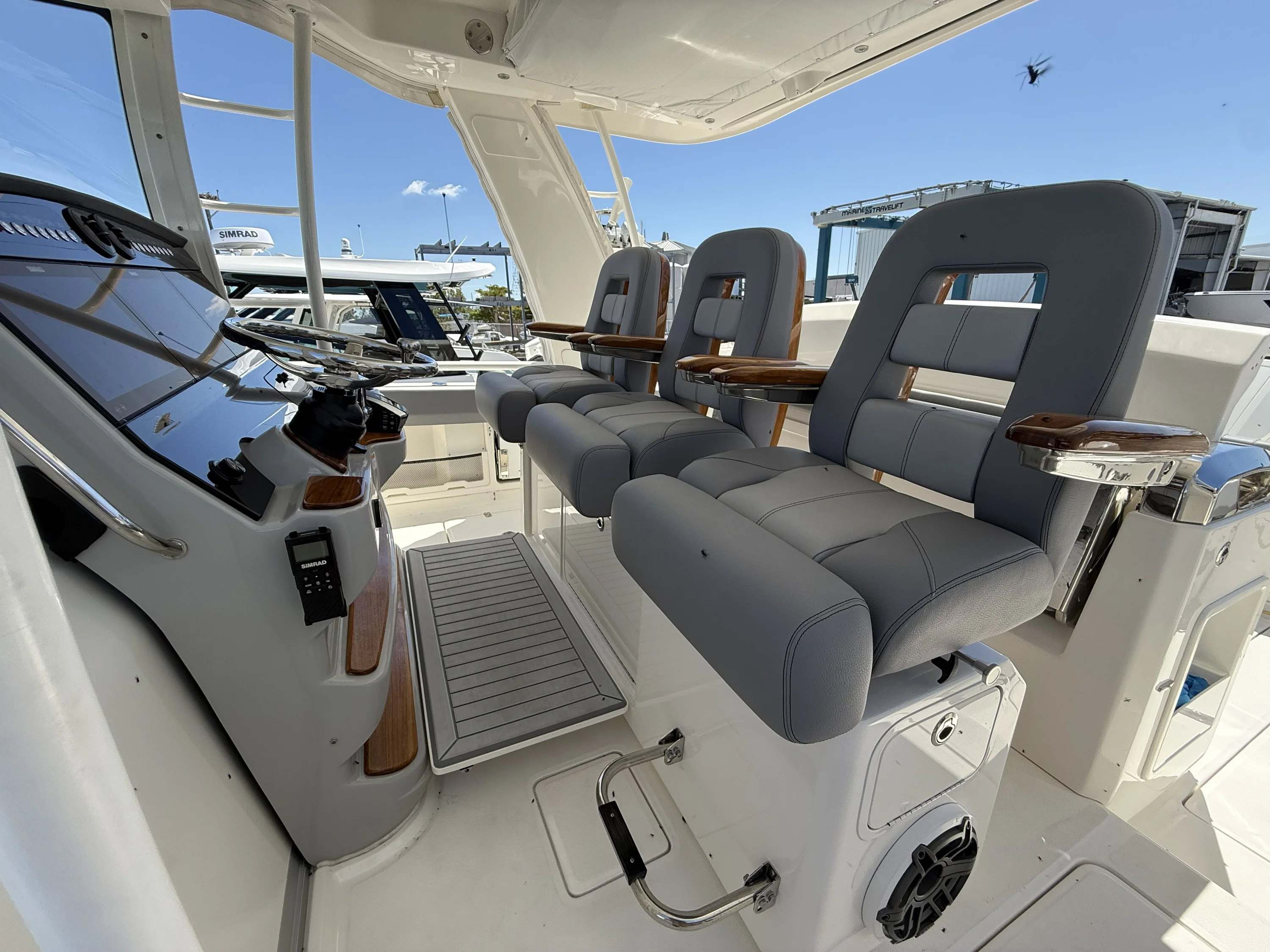 2025 Boston Whaler 420 Outrage Image Thumbnail #17