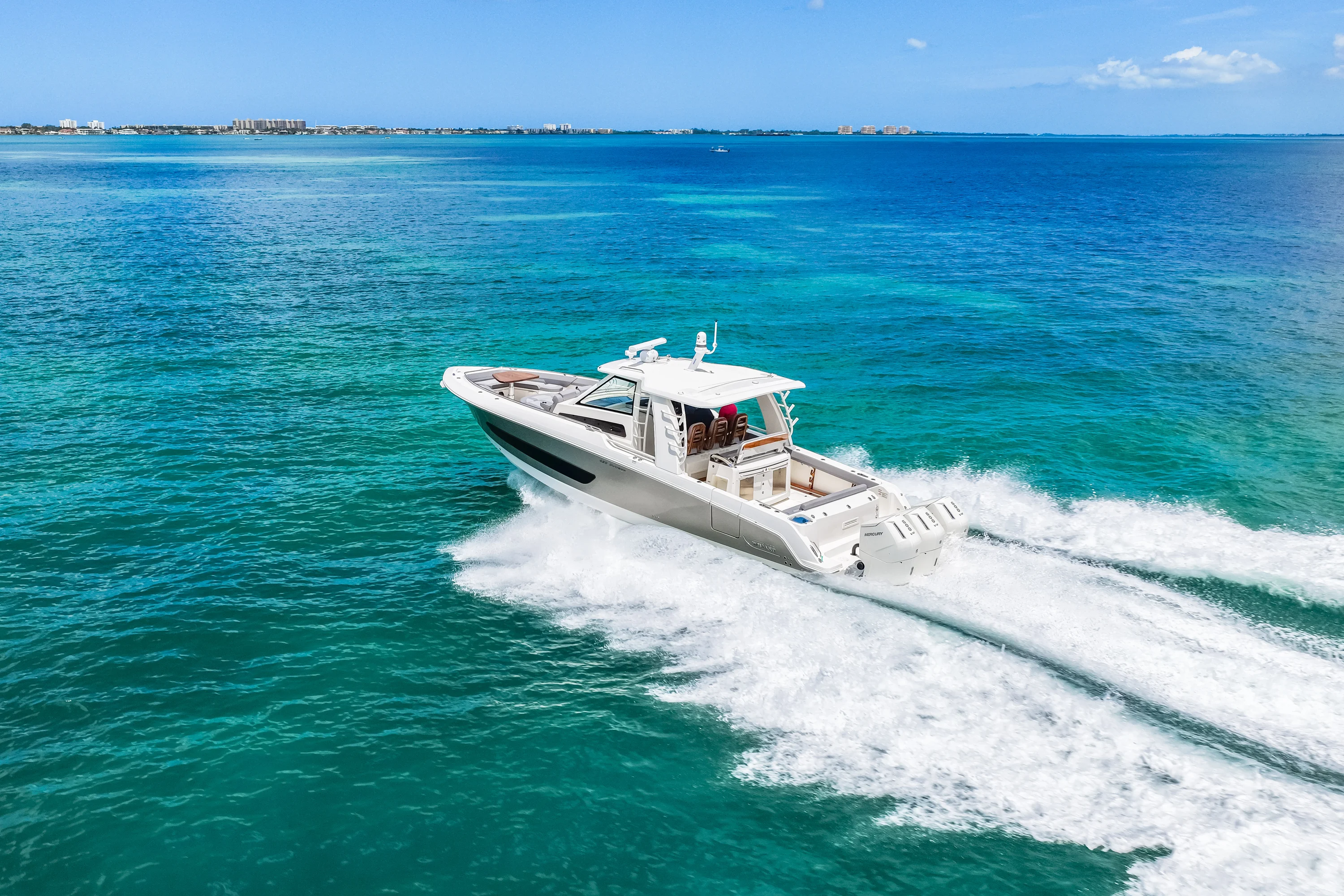 2025 Boston Whaler 420 Outrage Image Thumbnail #41
