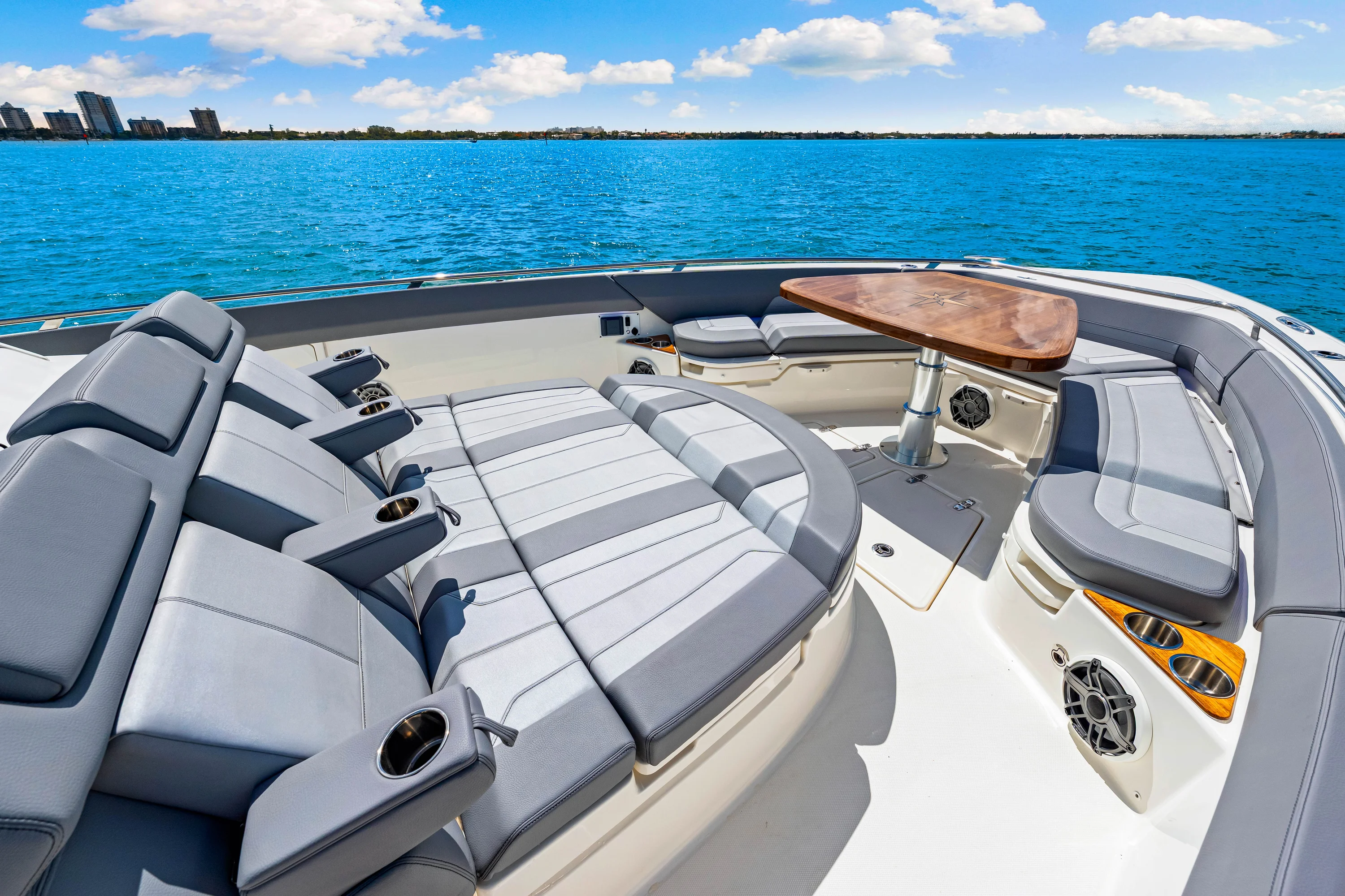 2025 Boston Whaler 420 Outrage Image Thumbnail #21