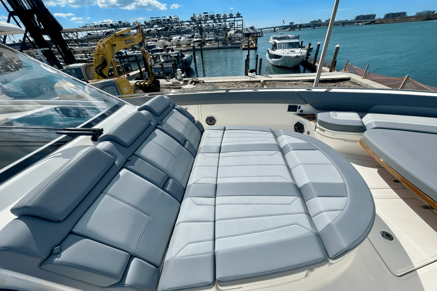 2025 Boston Whaler 420 Outrage Image Thumbnail #25