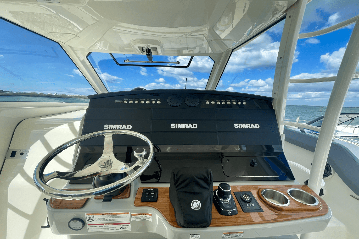 2025 Boston Whaler 420 Outrage Image Thumbnail #27