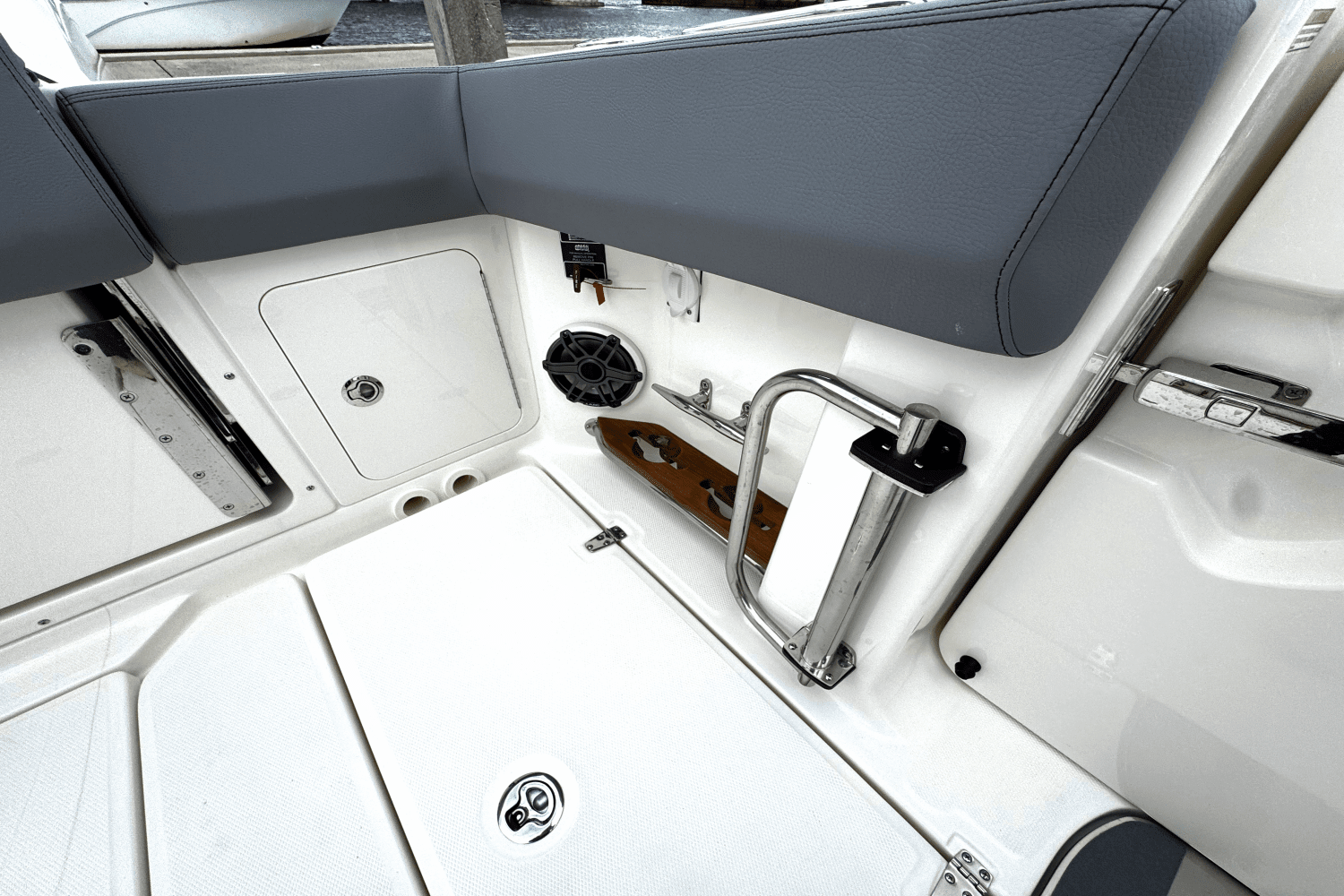 2025 Boston Whaler 420 Outrage Image Thumbnail #48