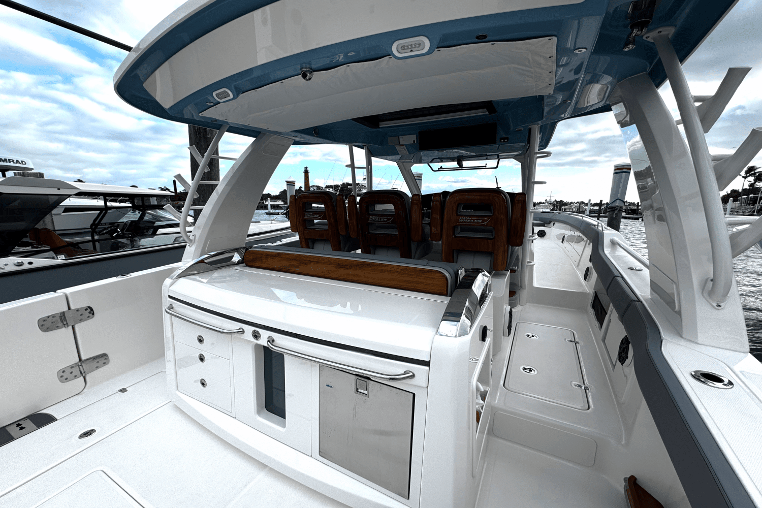 2025 Boston Whaler 420 Outrage Image Thumbnail #7