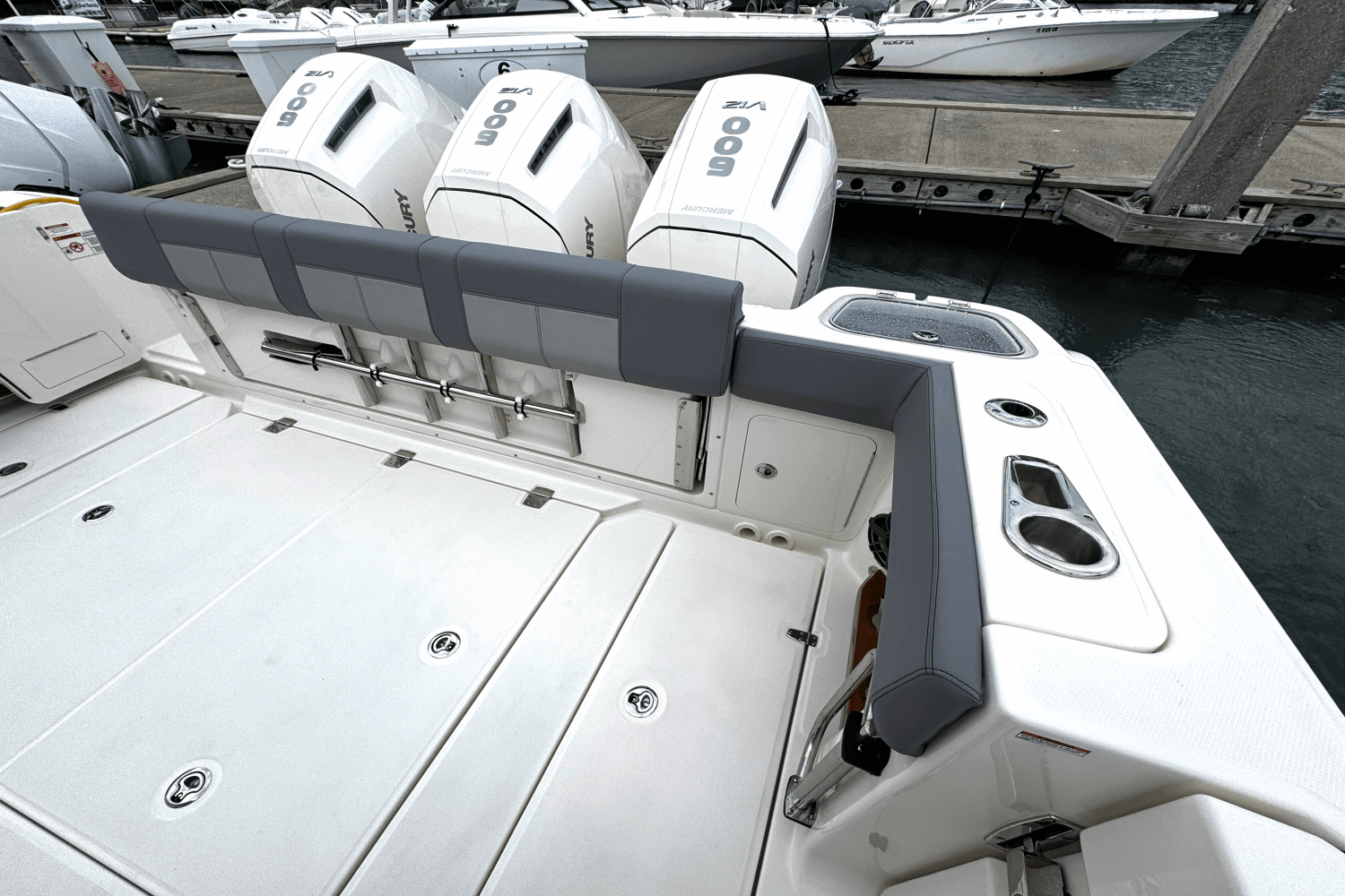 2025 Boston Whaler 420 Outrage Image Thumbnail #6