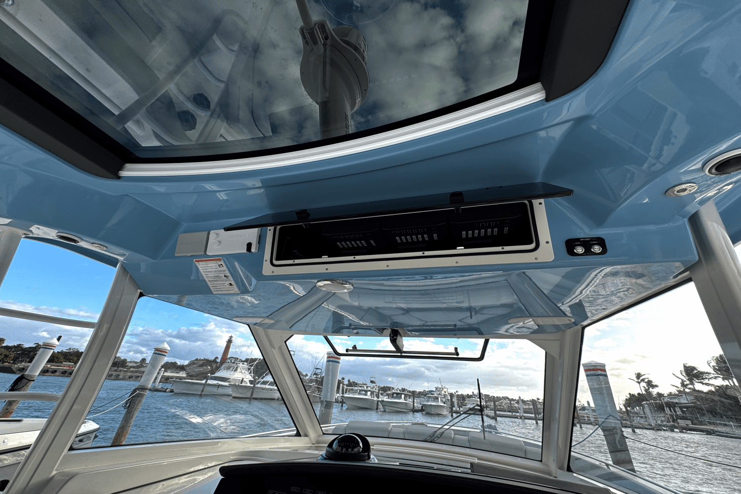 2025 Boston Whaler 420 Outrage Image Thumbnail #36