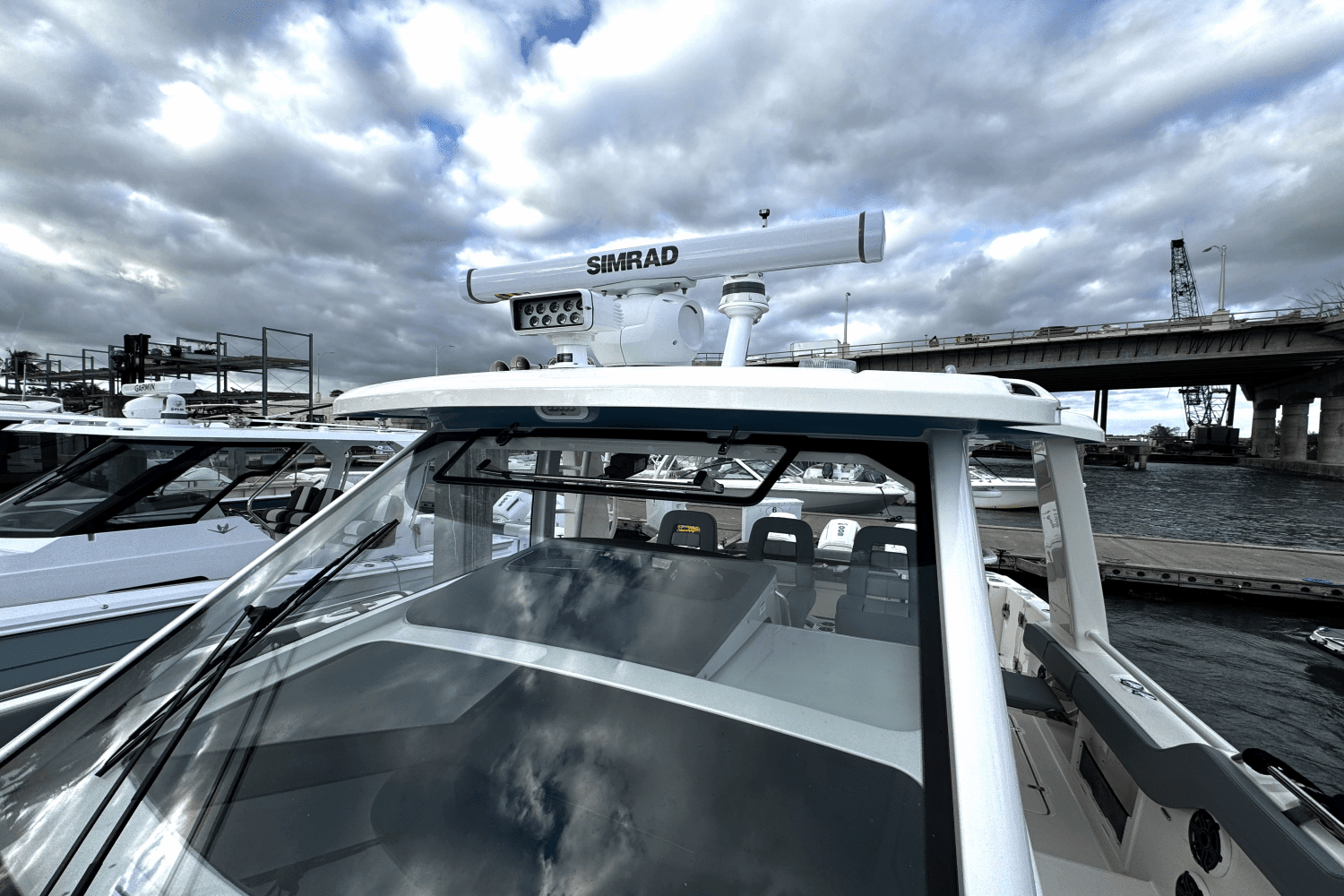 2025 Boston Whaler 420 Outrage Image Thumbnail #28