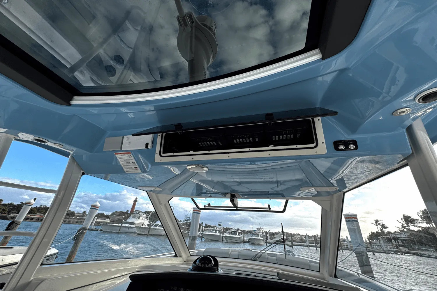 2025 Boston Whaler 420 Outrage Image Thumbnail #36