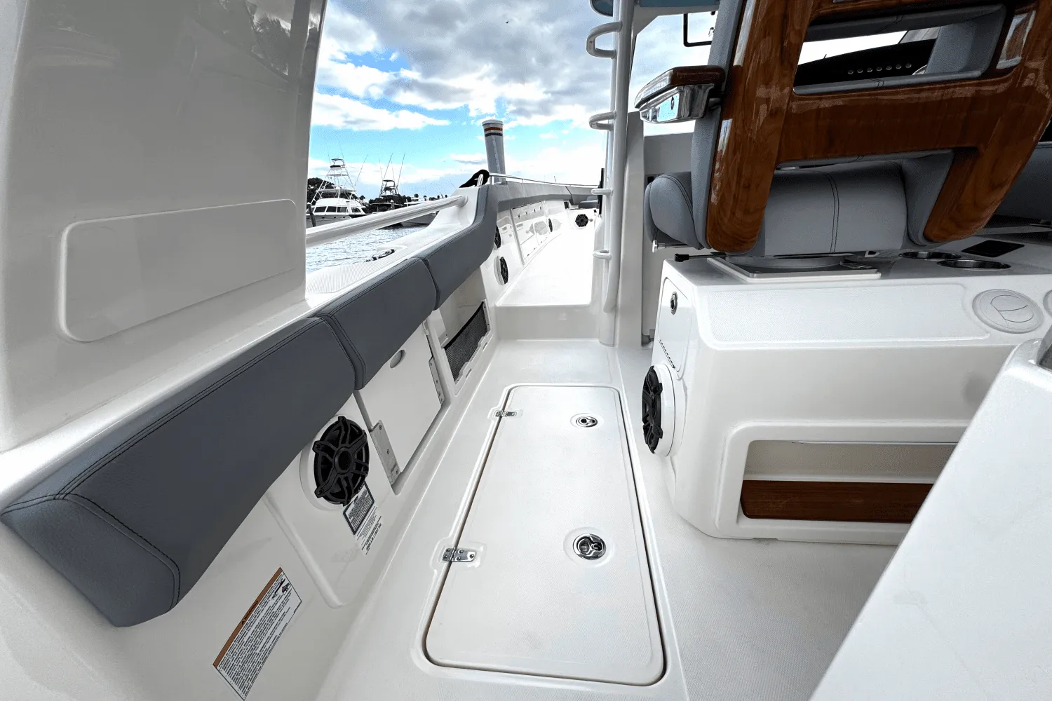 2025 Boston Whaler 420 Outrage Image Thumbnail #41