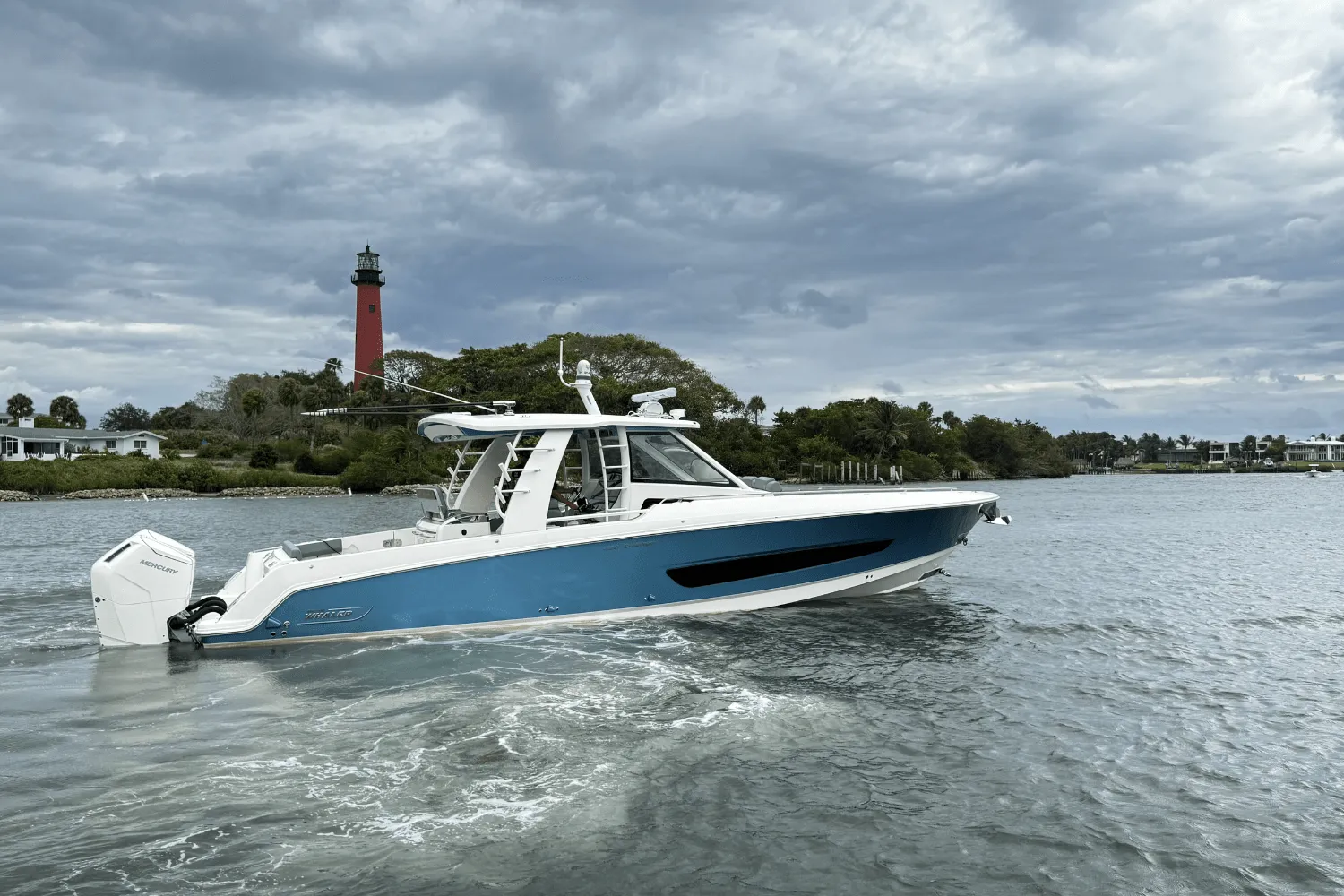 2025 Boston Whaler 420 Outrage Image Thumbnail #0