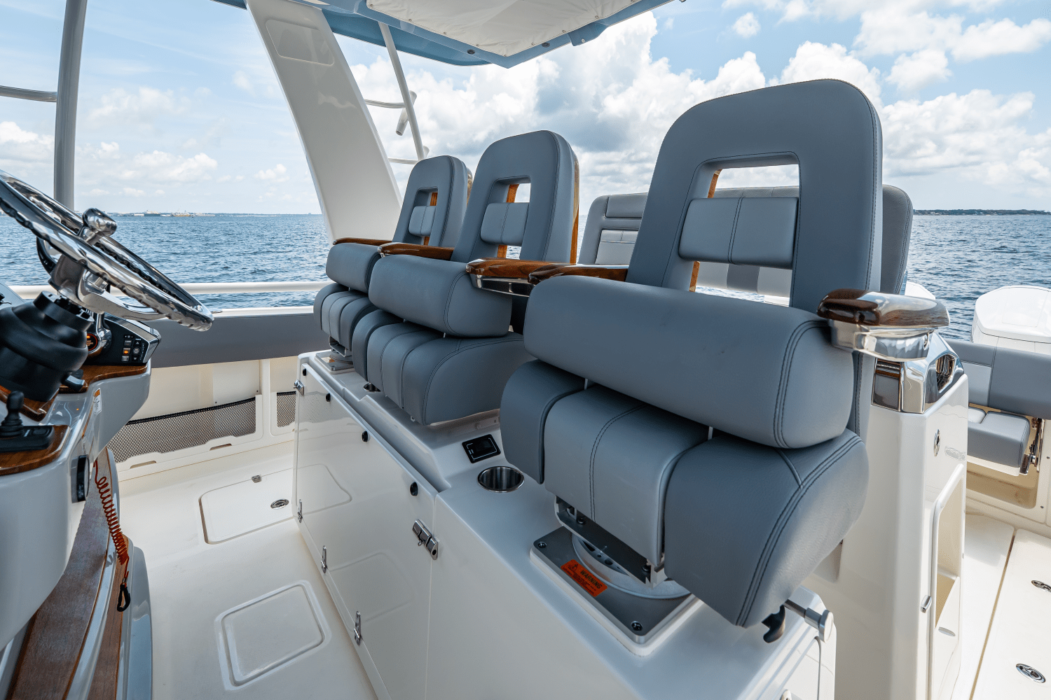 2025 Boston Whaler 420 Outrage Image Thumbnail #43