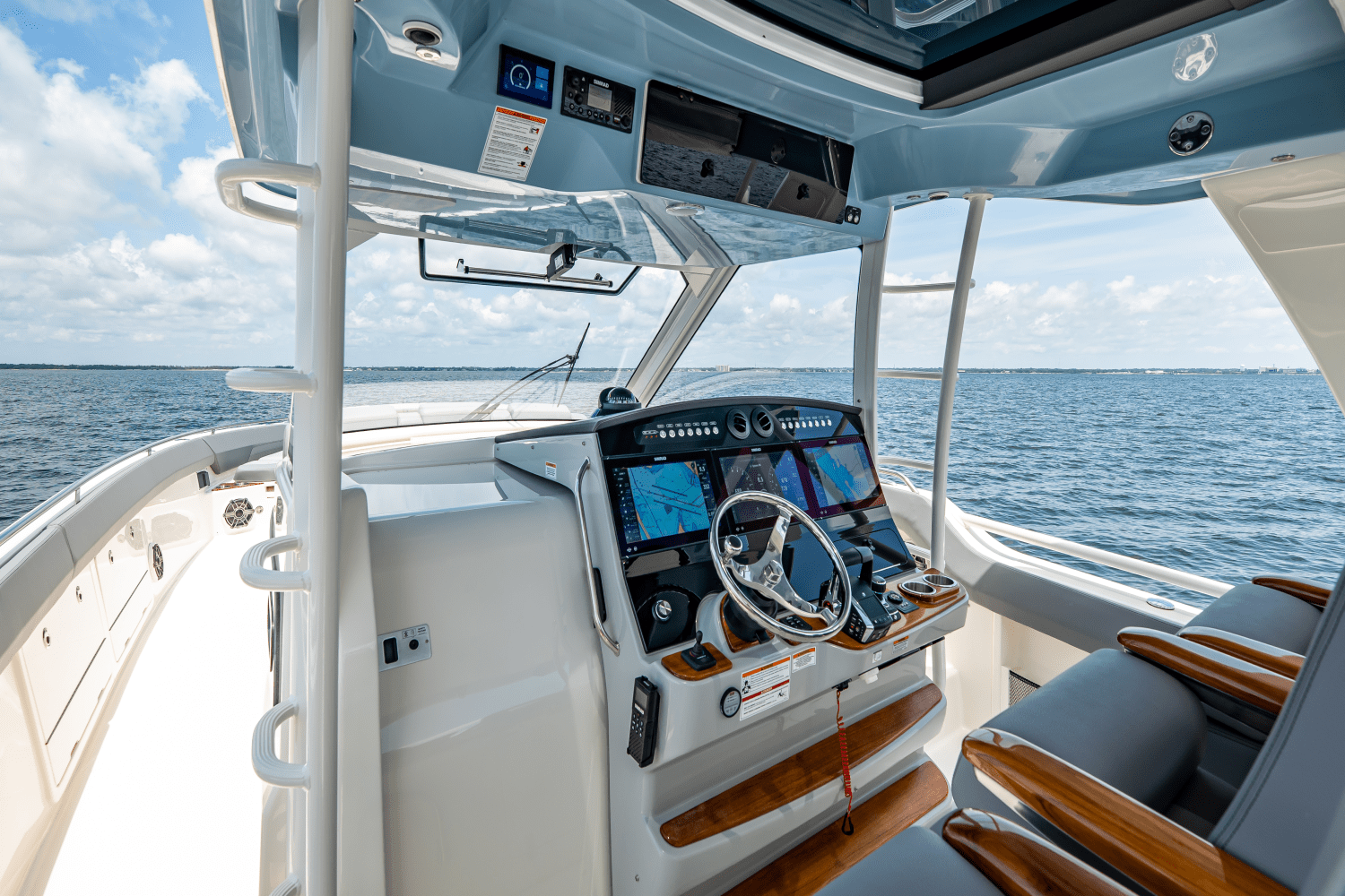 2025 Boston Whaler 420 Outrage Image Thumbnail #41