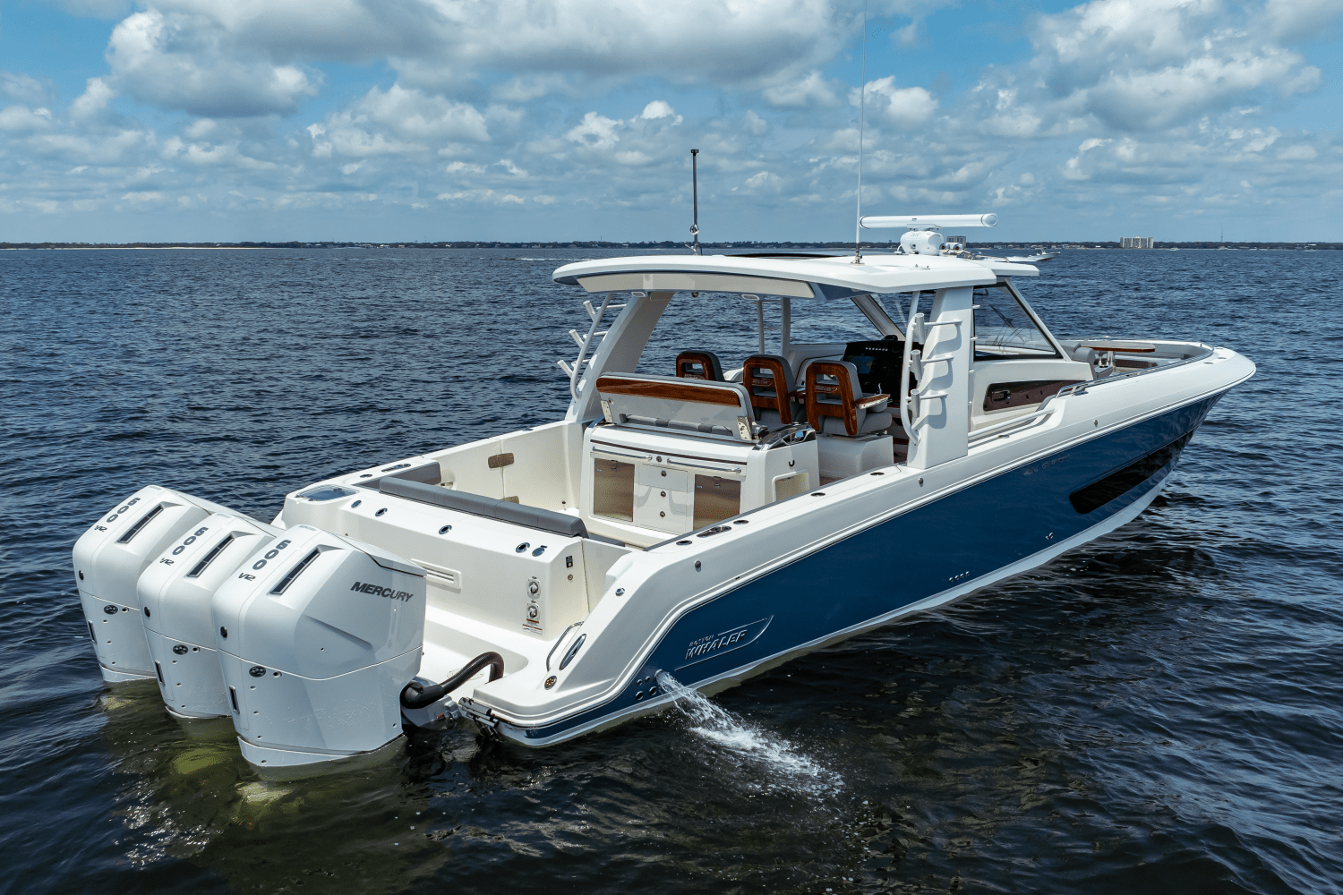 2025 Boston Whaler 420 Outrage Image Thumbnail #10