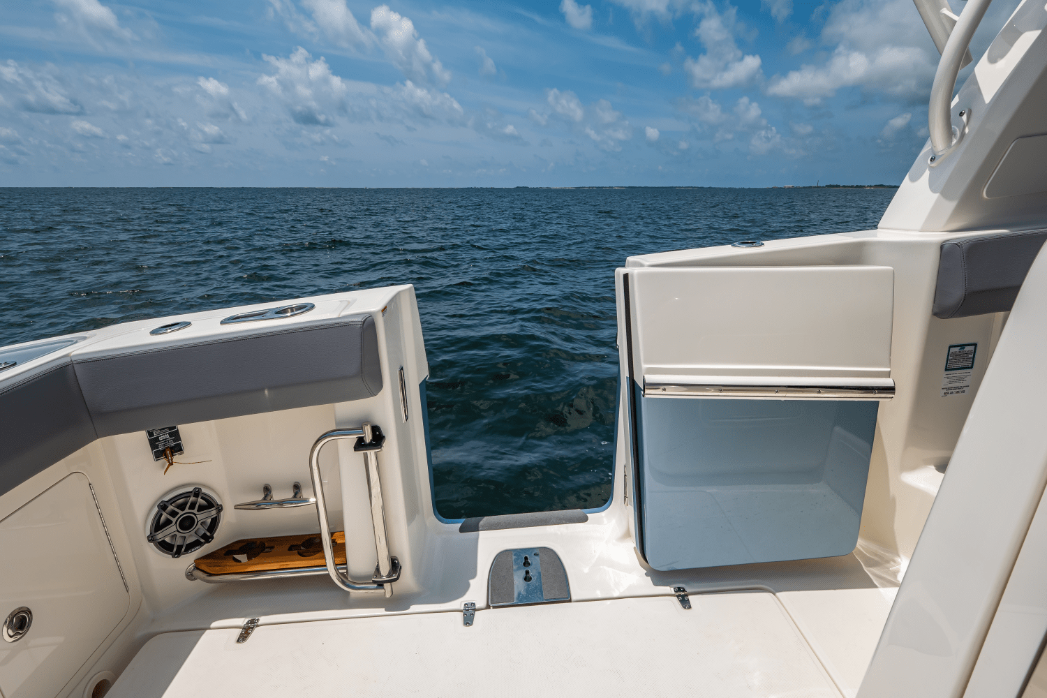 2025 Boston Whaler 420 Outrage Image Thumbnail #29