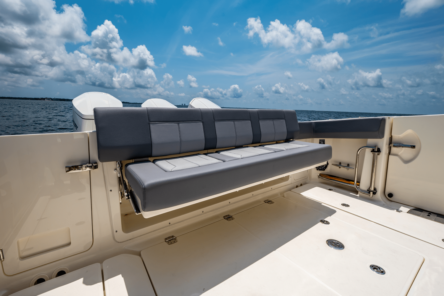 2025 Boston Whaler 420 Outrage Image Thumbnail #26