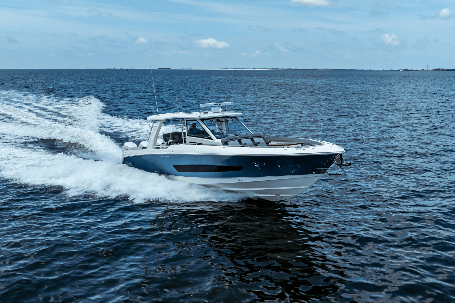 2025 Boston Whaler 420 Outrage Image Thumbnail #15