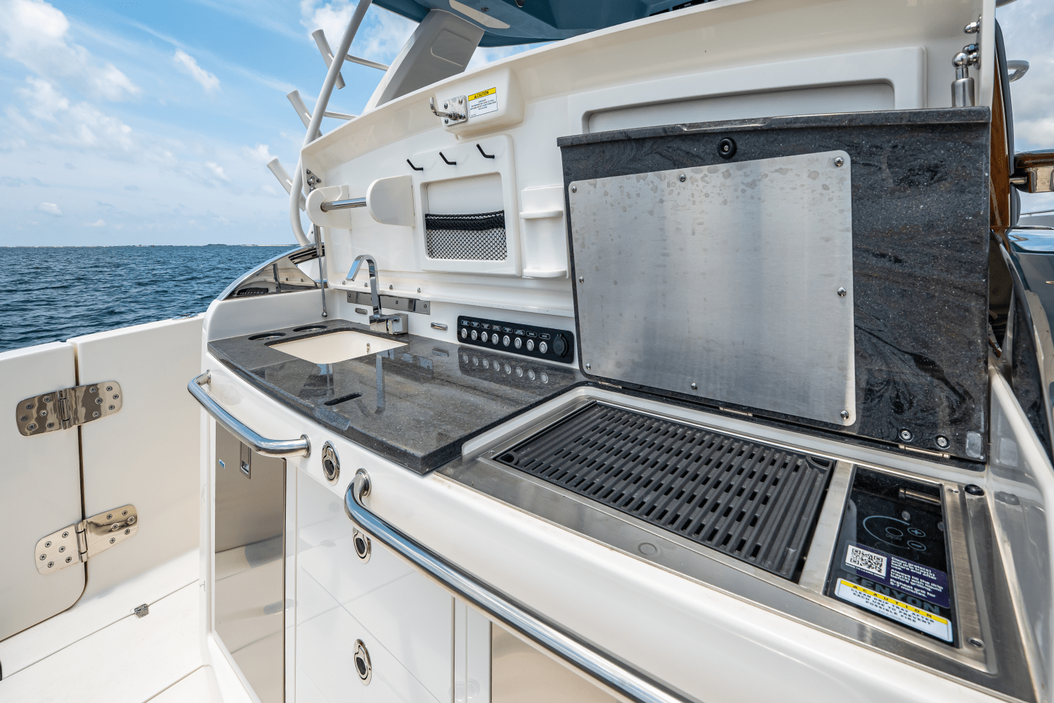 2025 Boston Whaler 420 Outrage Image Thumbnail #36