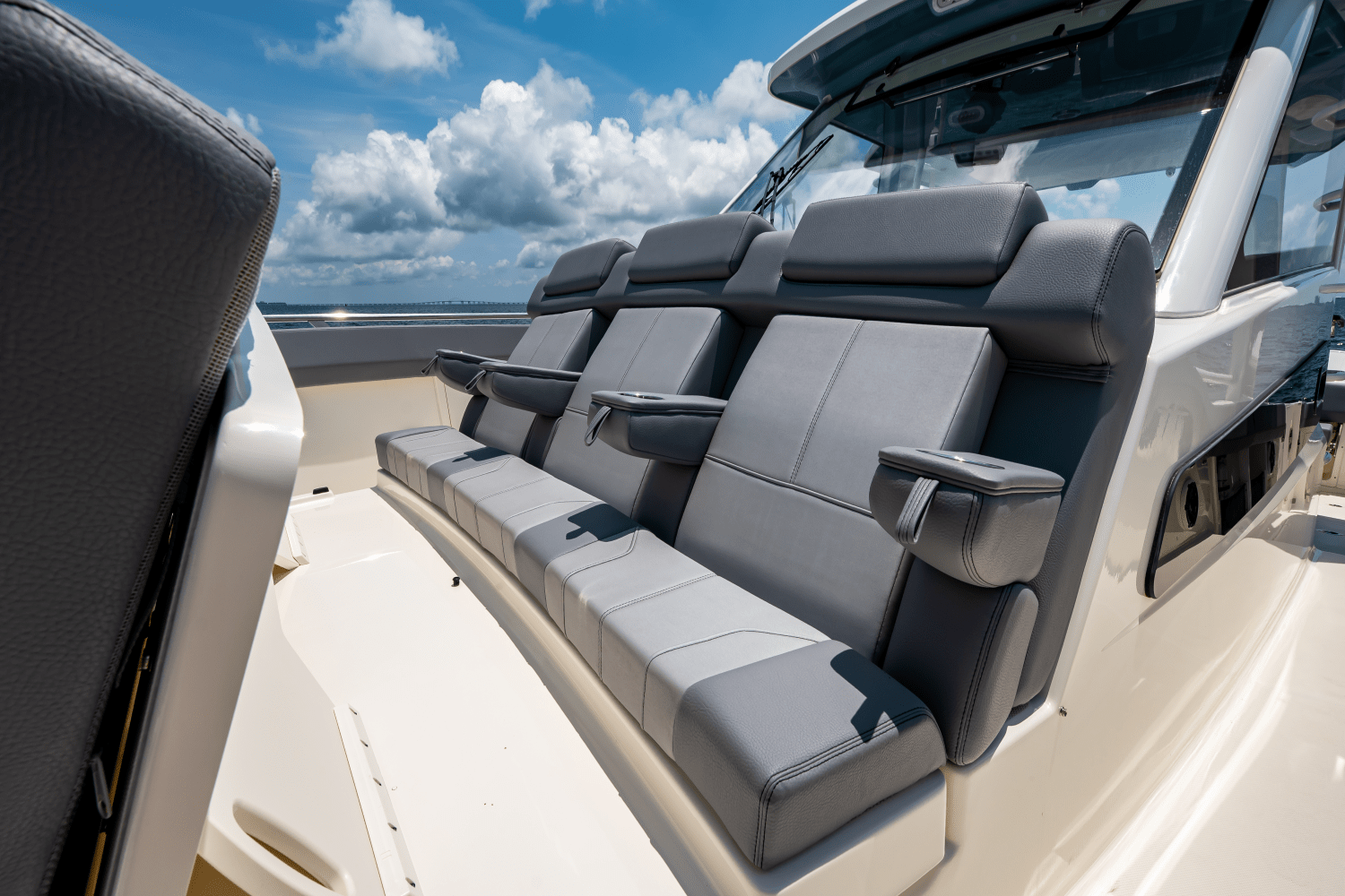 2025 Boston Whaler 420 Outrage Image Thumbnail #77