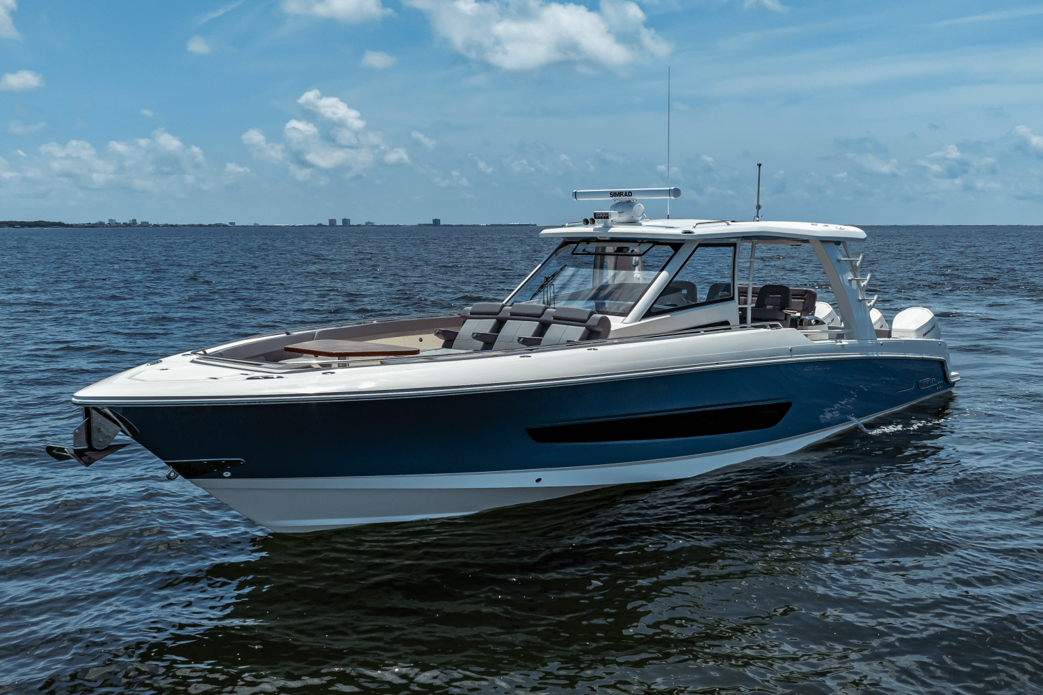 2025 Boston Whaler 420 Outrage Image Thumbnail #2