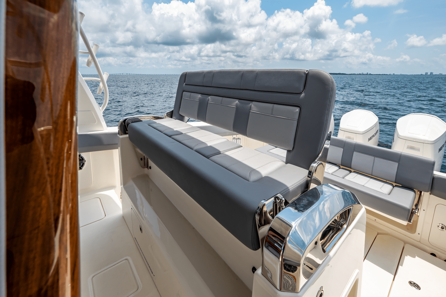 2025 Boston Whaler 420 Outrage Image Thumbnail #30