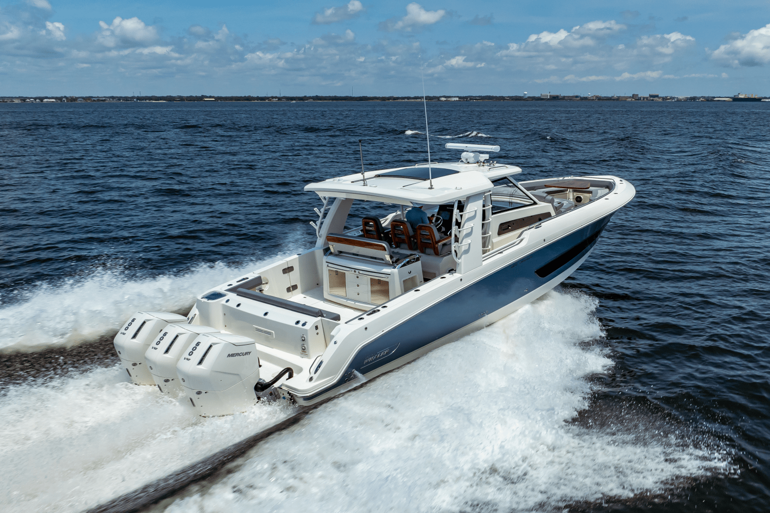 2025 Boston Whaler 420 Outrage Image Thumbnail #12