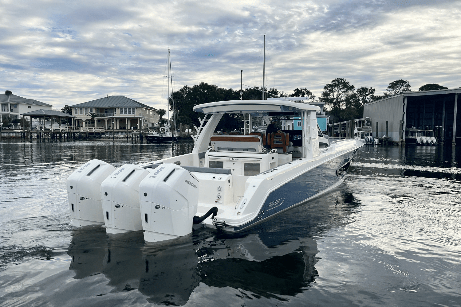 2025 Boston Whaler 420 Outrage Image Thumbnail #7