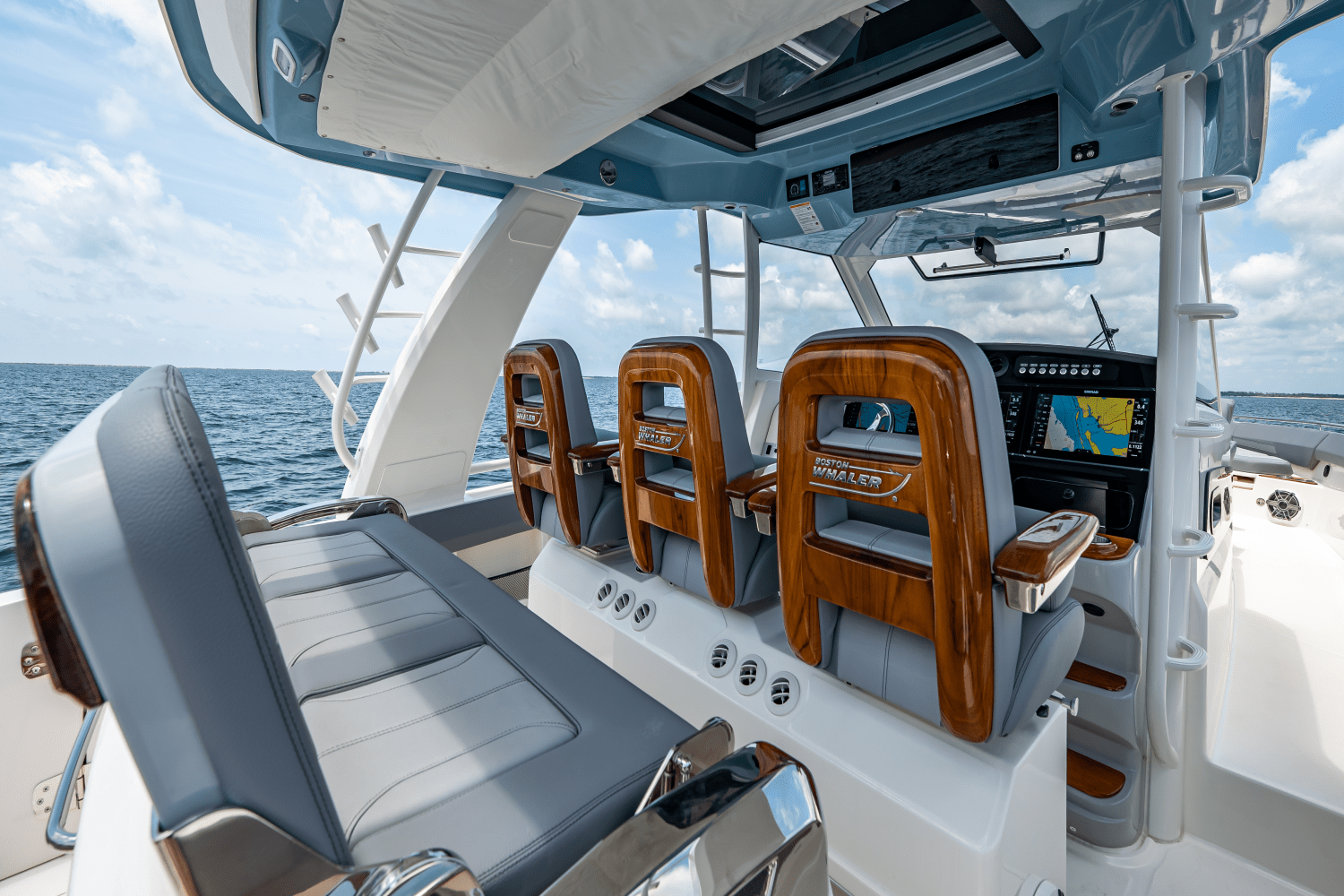 2025 Boston Whaler 420 Outrage Image Thumbnail #37